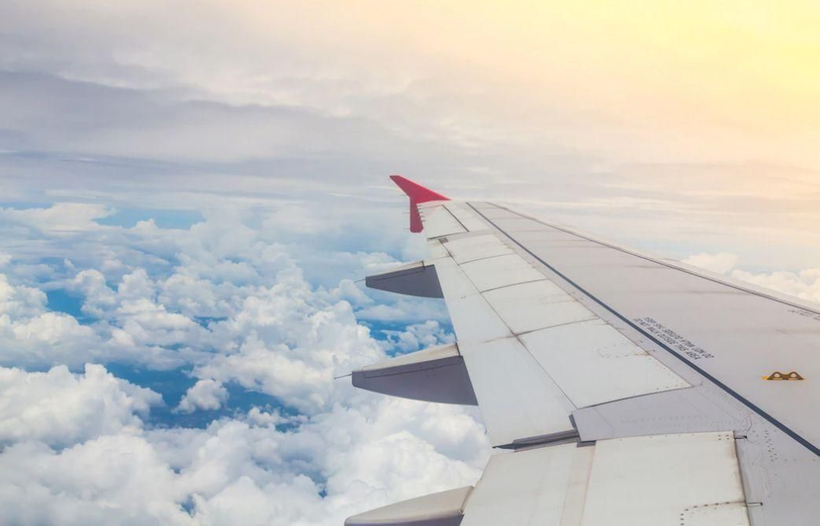 Ala de un avión de easyJet.