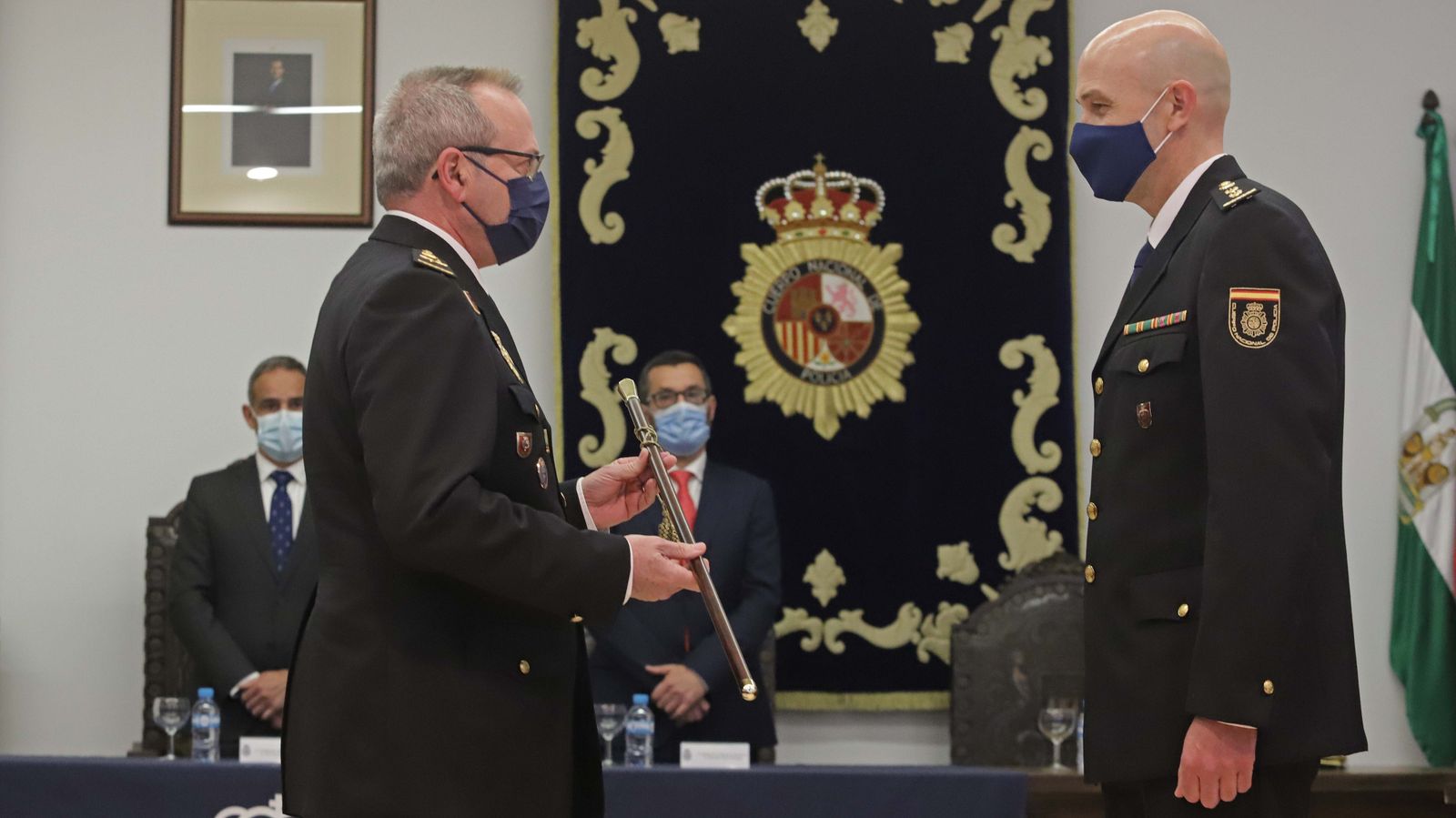 Fotos de la jura de cargo del nuevo comisario de la Policía Nacional en La Línea