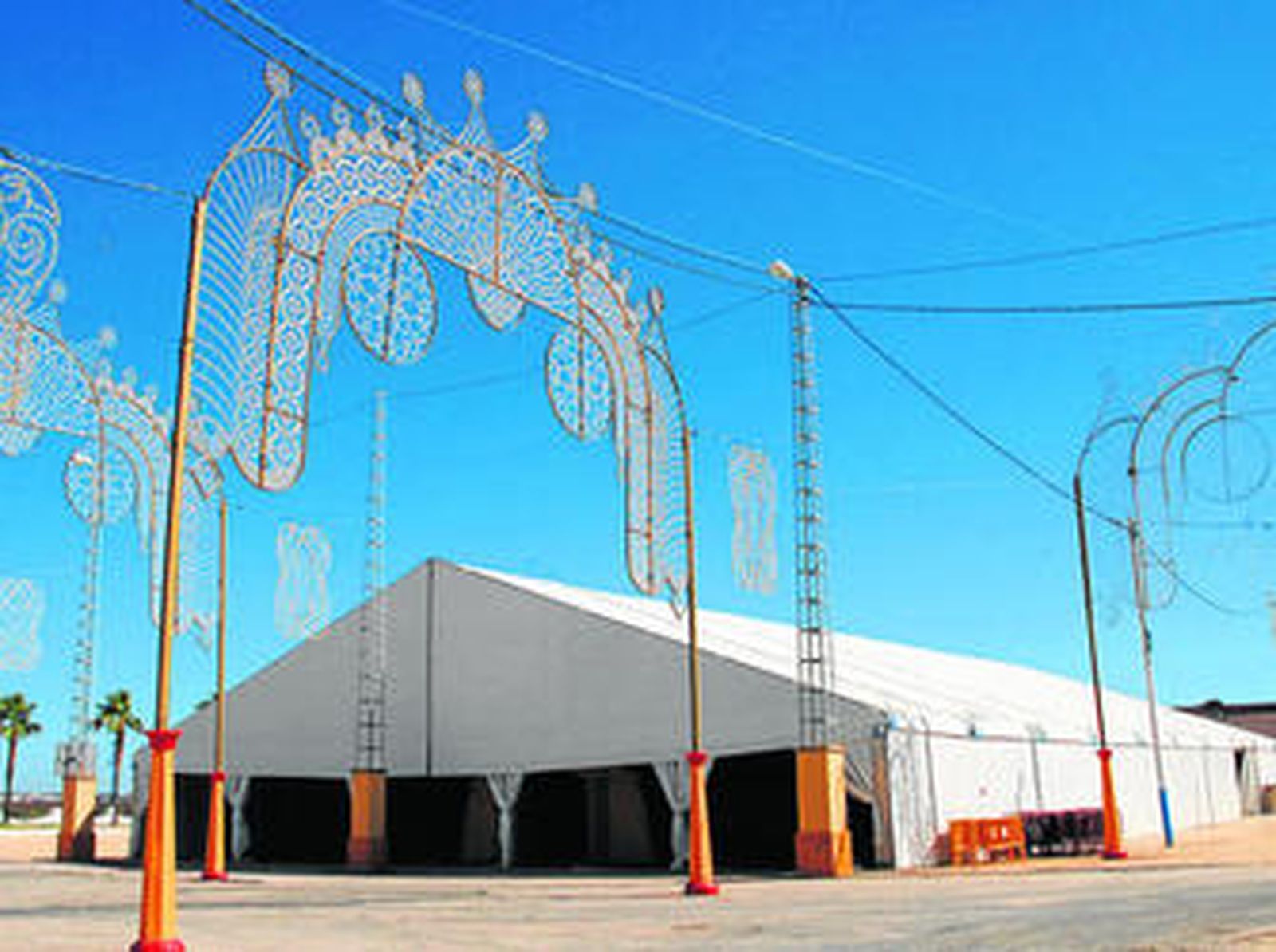 Entrada de la Caseta Municipal en el Recinto Ferial de La Magdalena, en una imagen tomada esta semana.
