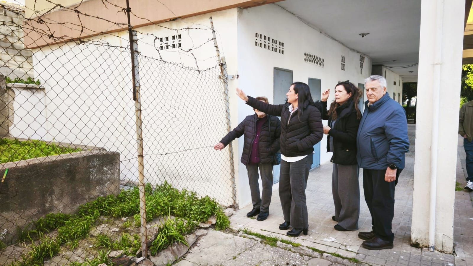 La visita del PSOE a La Reconquista.