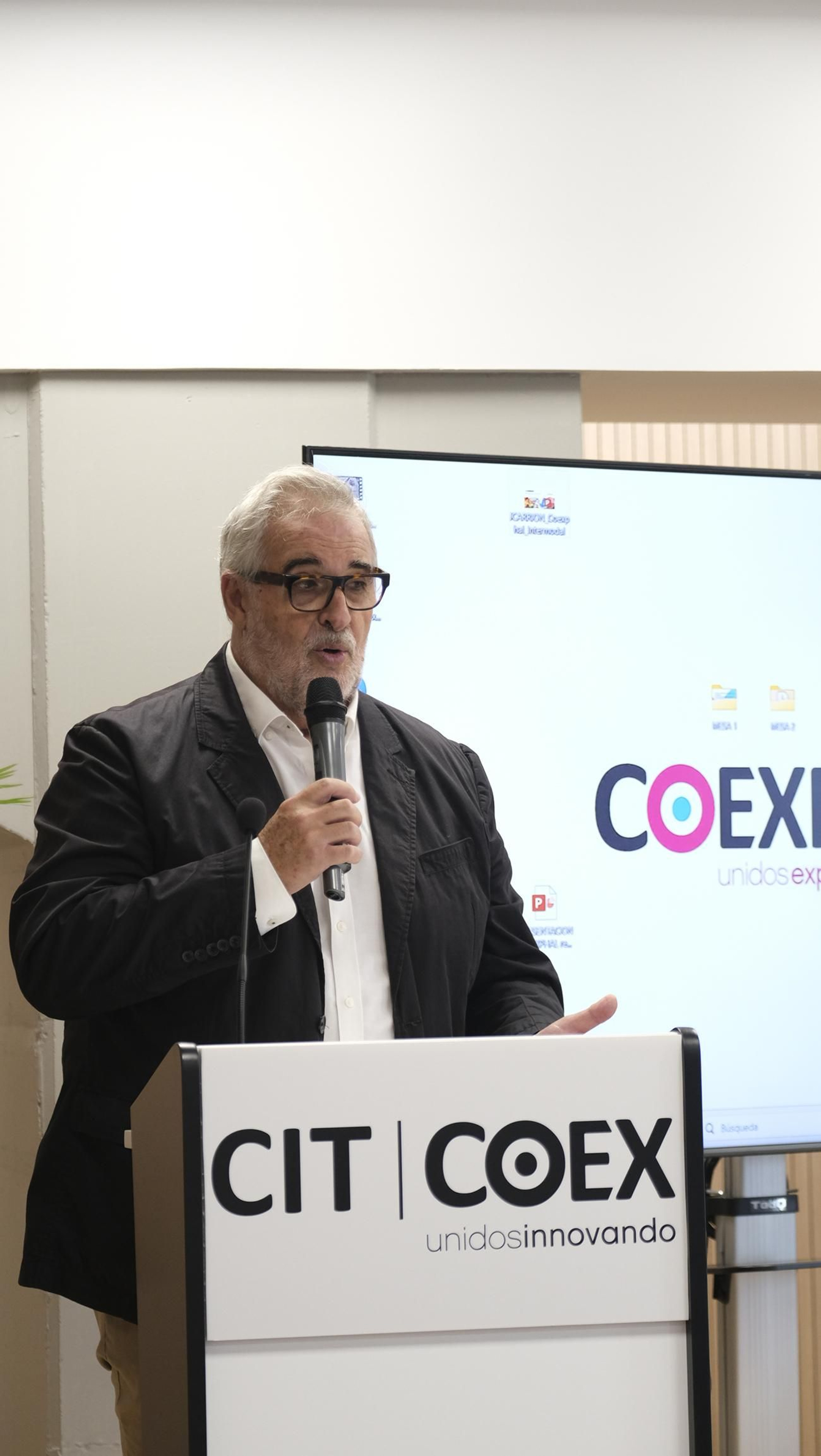 Jornada sobre el futuro del corredor mediterráneo, en imágenes