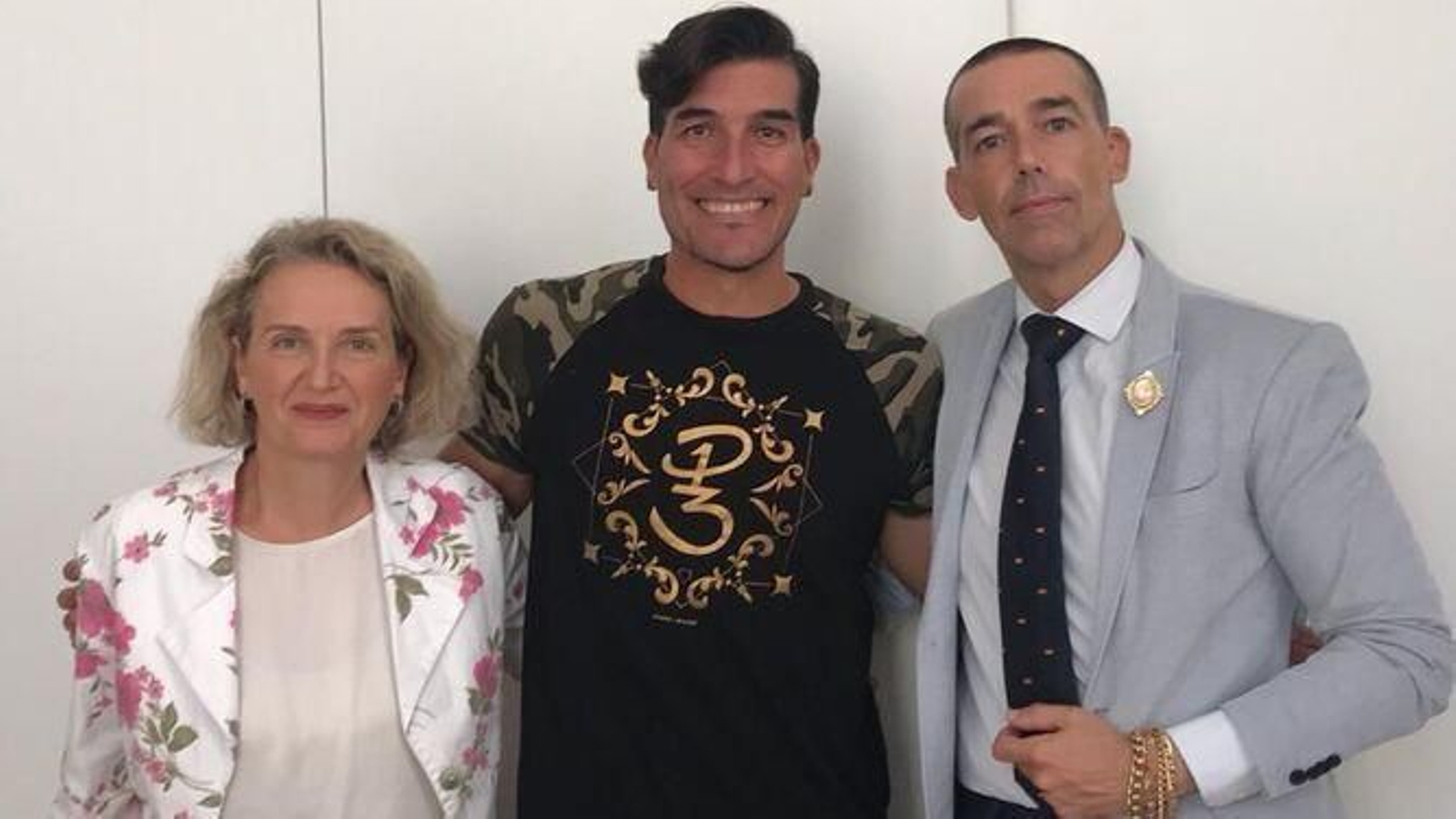 José Manuel Pinto, junto a la concejala Lola Campos y al edil David Calleja.