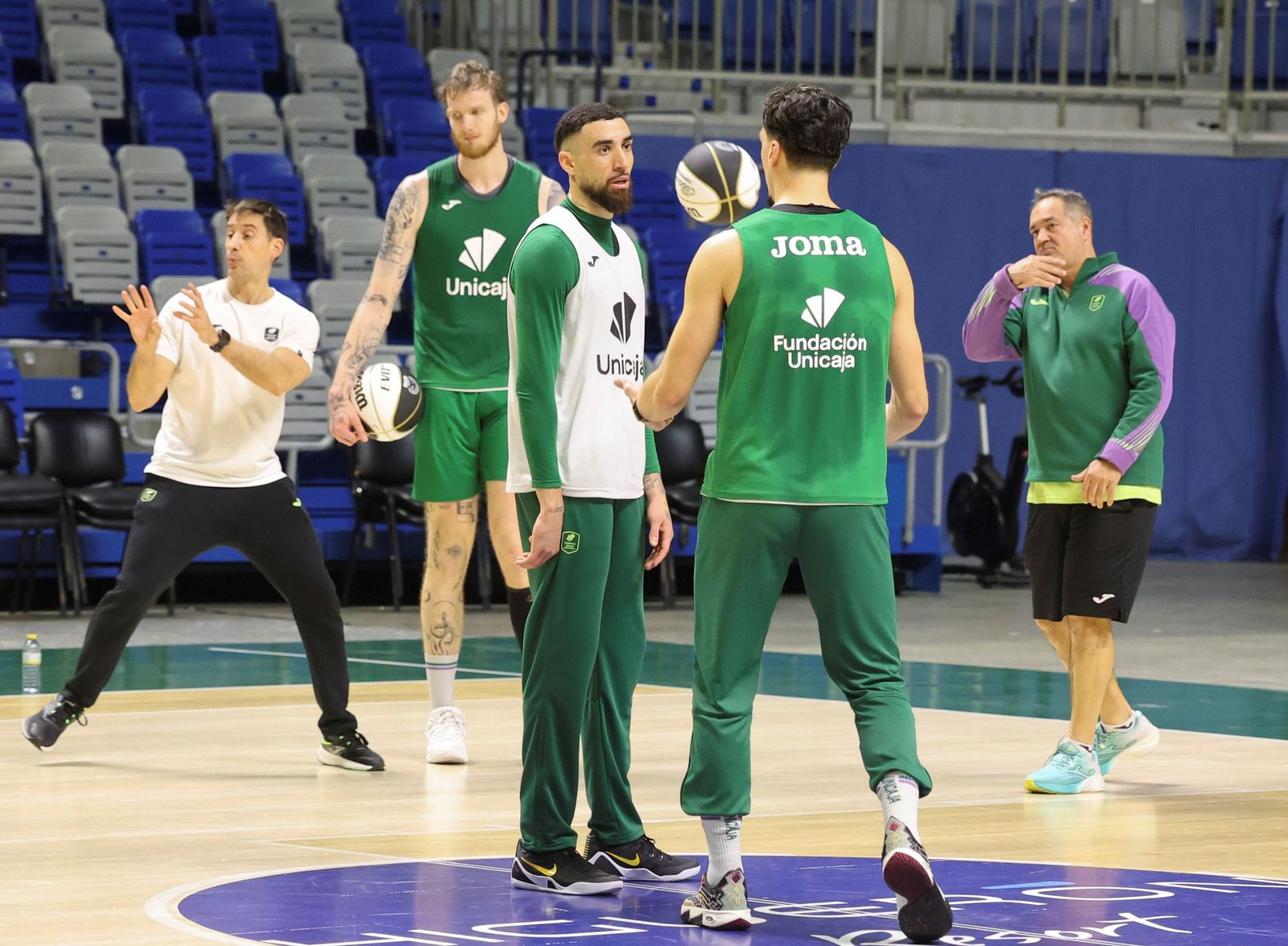 Último entrenamiento en Málaga antes de viajar a la Copa