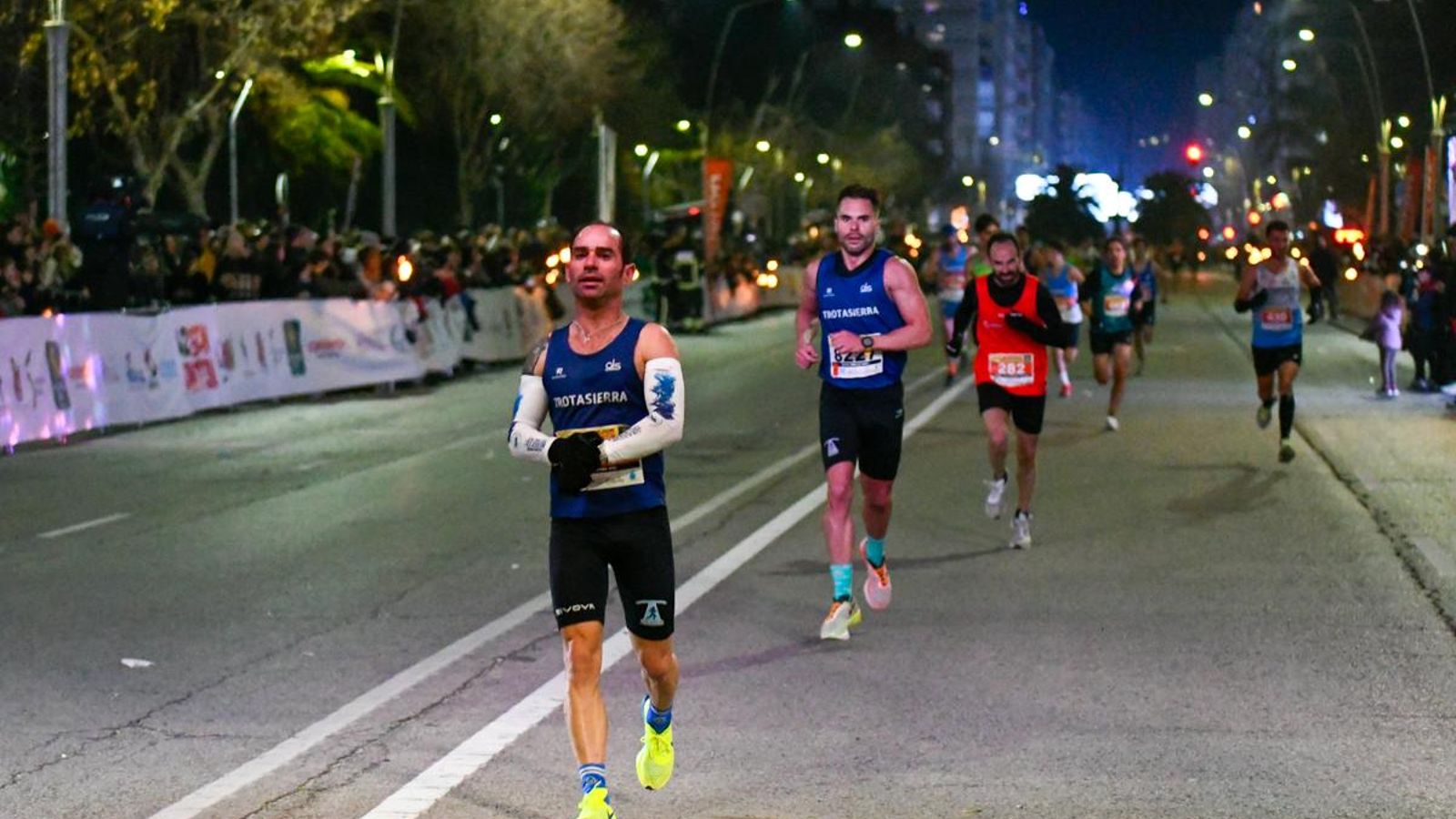 En imágenes: búscate en tu llegada a meta de la Carrera de San Antón 2025 (1)