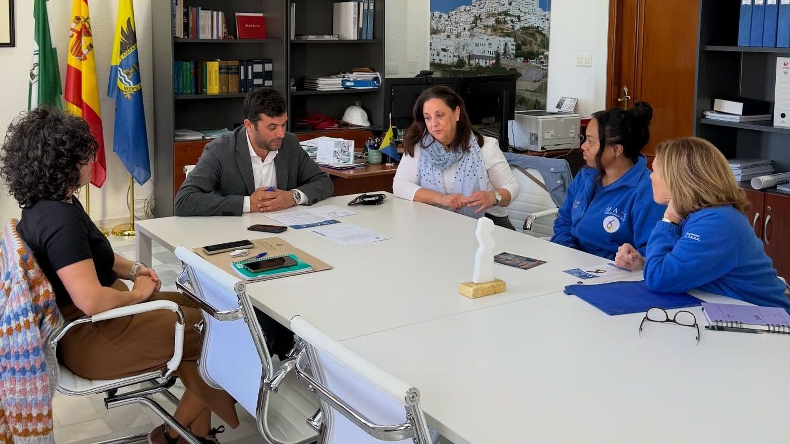 El Ayuntamiento de Mojácar estrecha lazos con MACS.