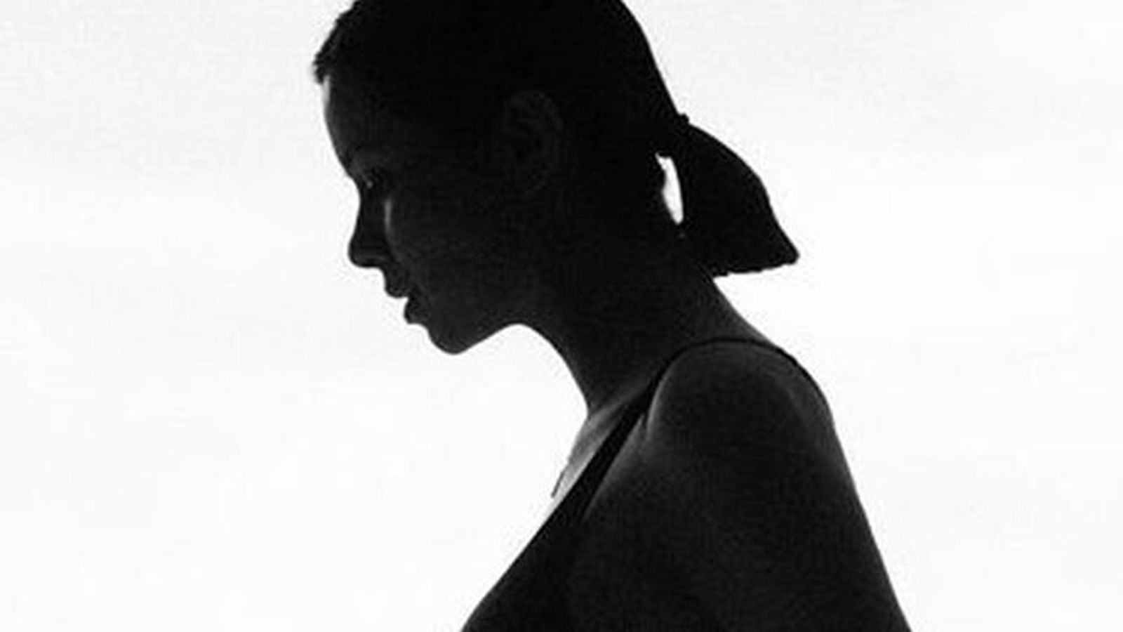 Dafne Fernández se siente invisible en su profesión tras ser madre