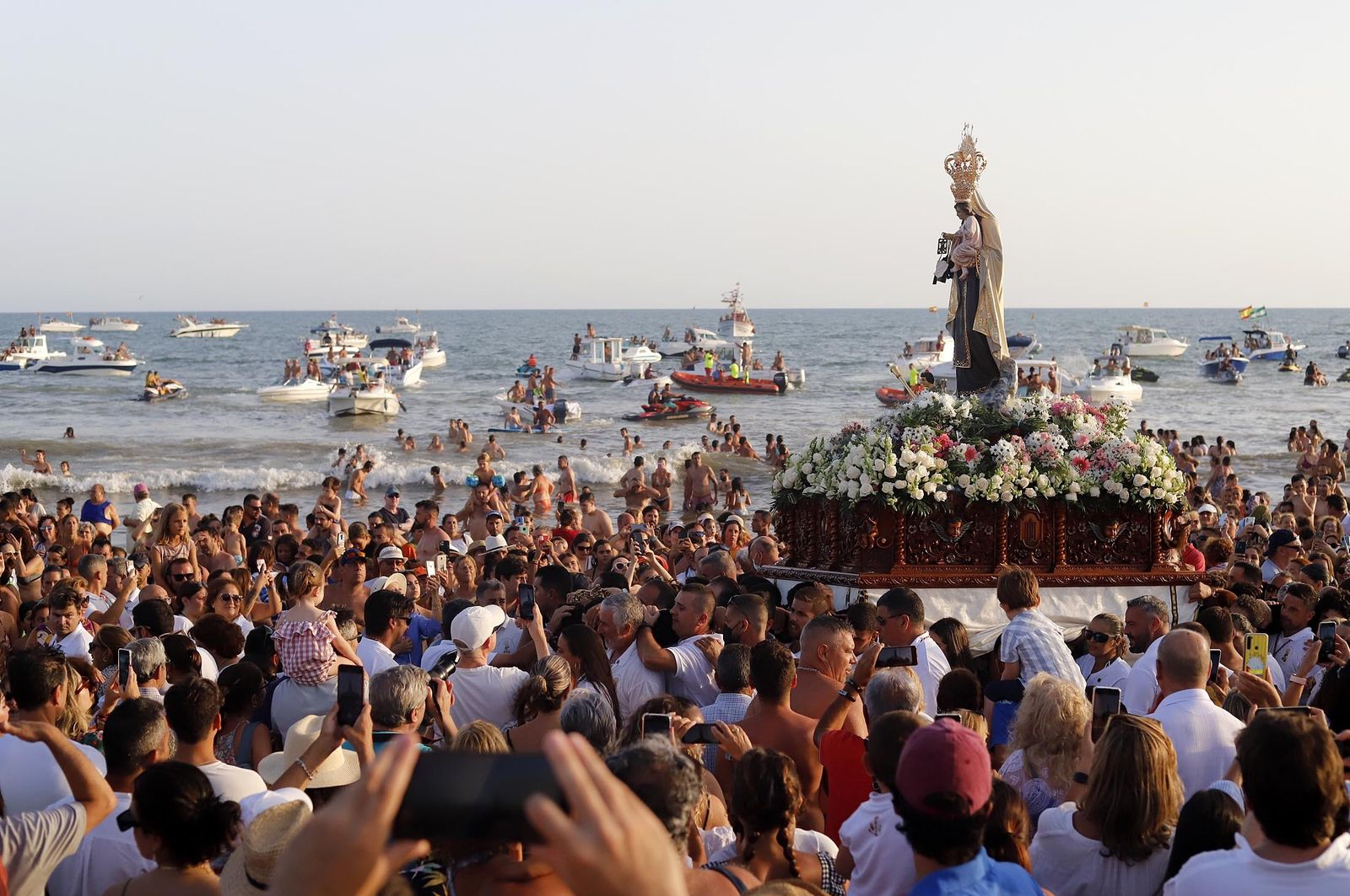 Imágenes de la procesión de la Virgen del Carmen en Punta Umbría