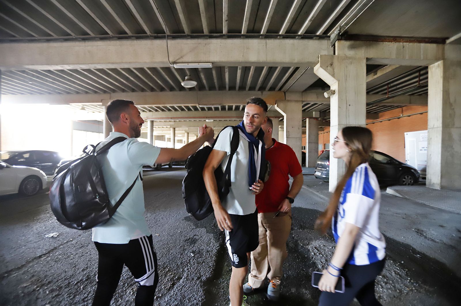 Imágenes de la salida del Recreativo de Huelva a Cáceres
