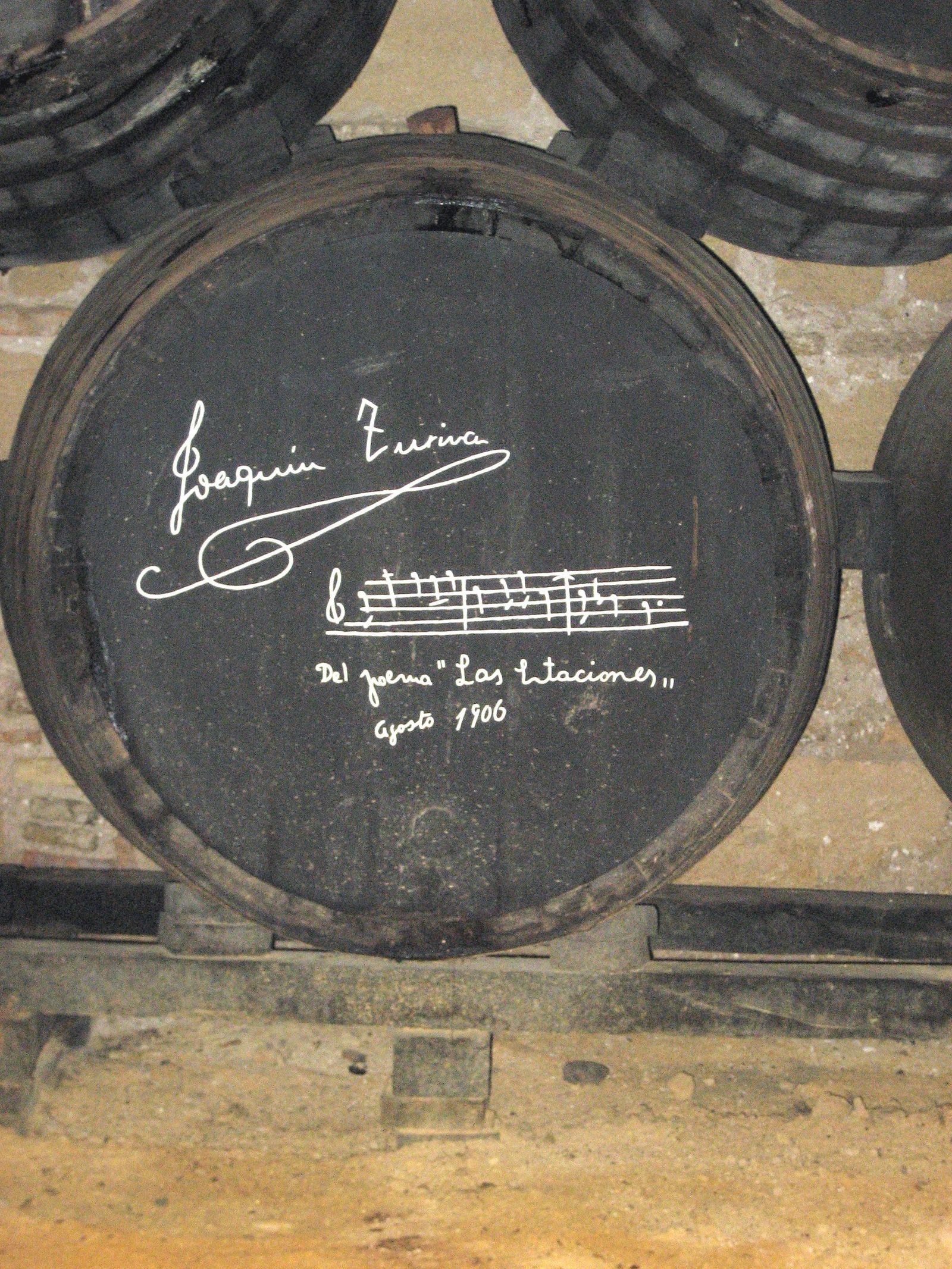 Bota con con su firma en González Byass, 1906.