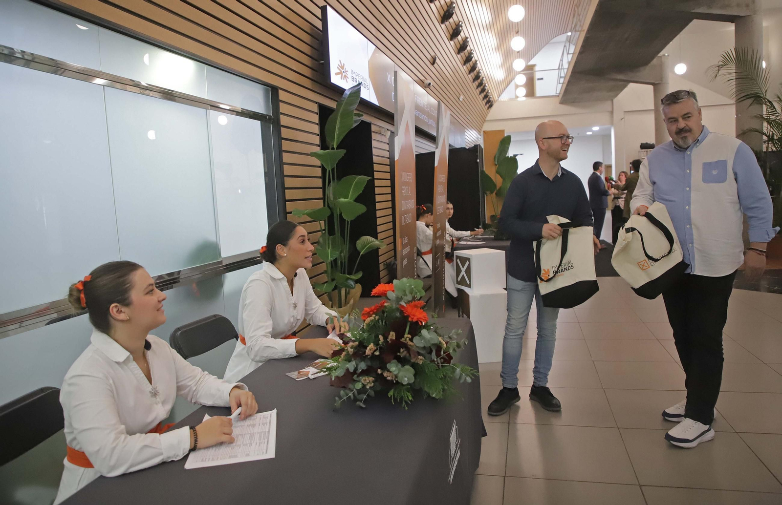 Fotos del X Congreso Frente al Contrabando de Tabaco de Altadis-Imperial Brands en La Línea