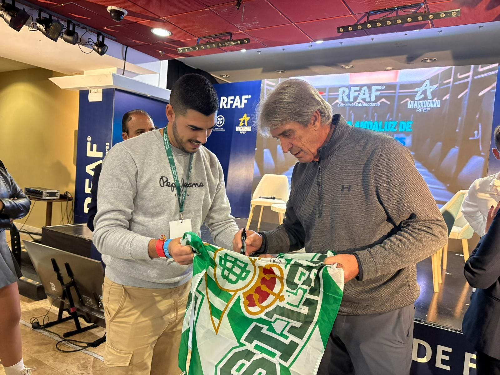 Las fotos de Manuel Pellegrini en su visita a Málaga