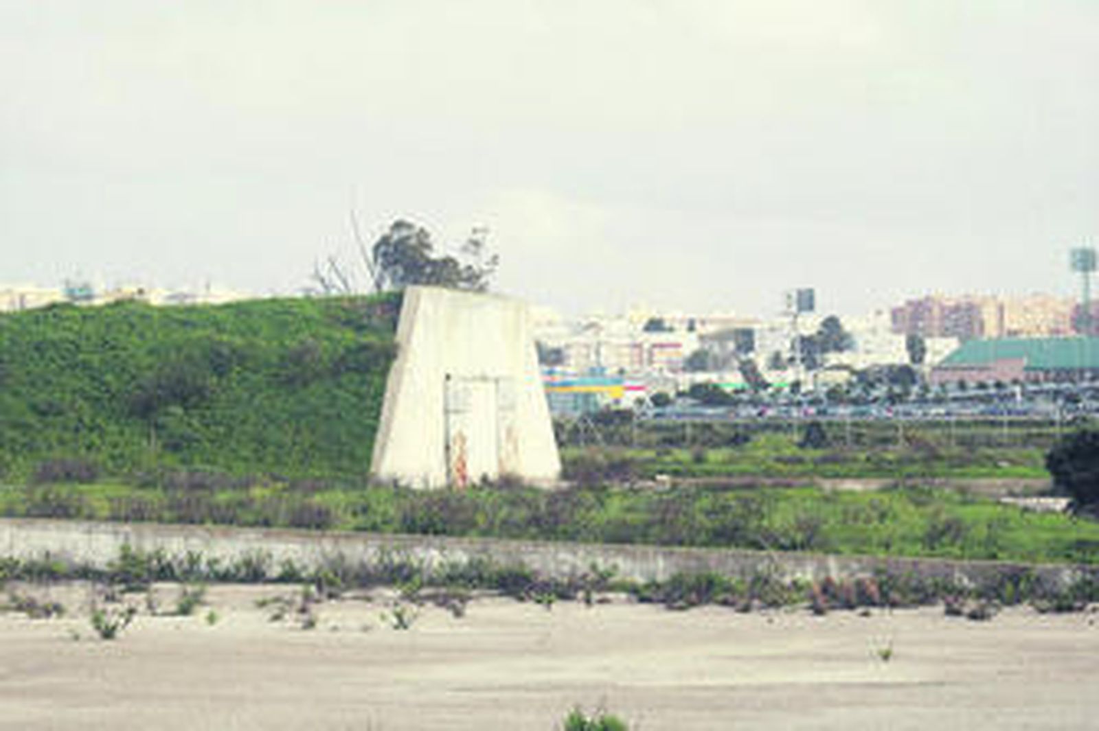 Imagen de uno de los polvorines situados en la zona de Fadricas.