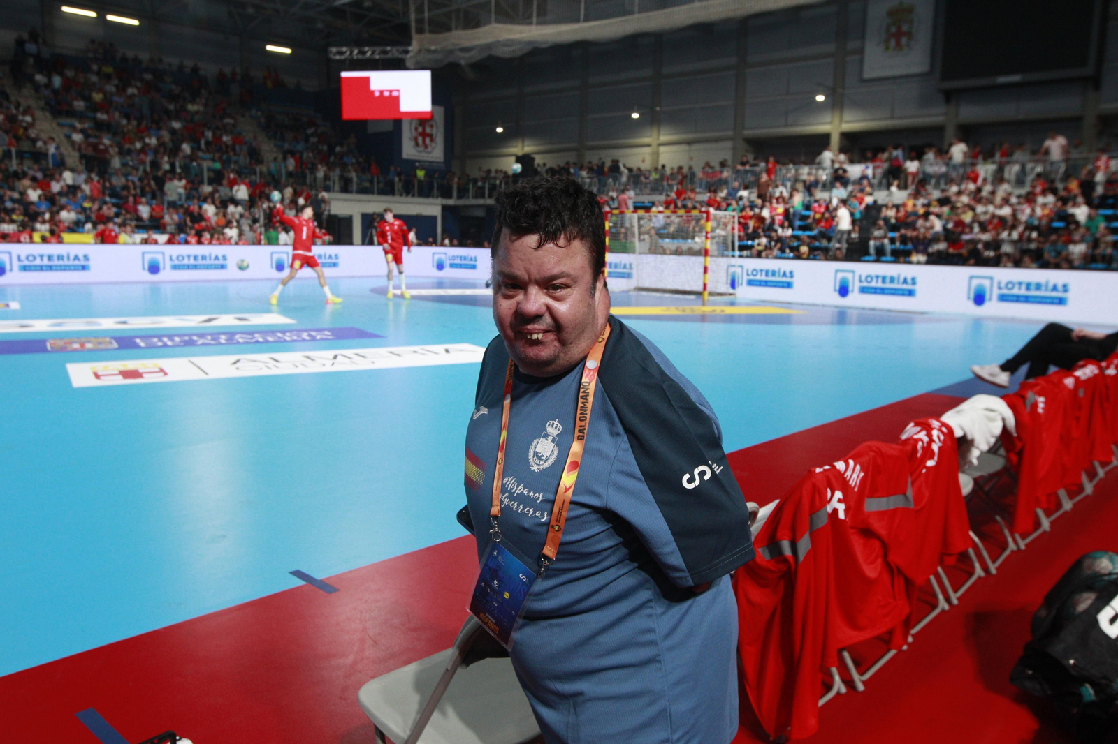 Imágenes del España-Dinamarca de la EHF Euro Cup de balonmano, en Almería