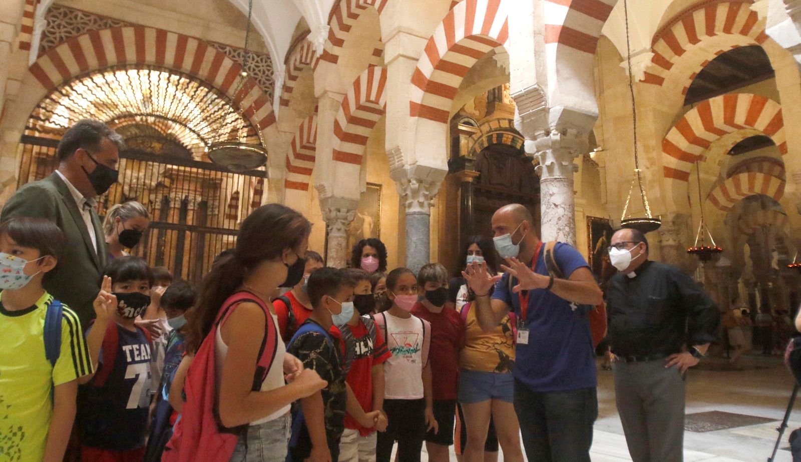 Visita de escolares del colegio Obispo Osio a la Mezquita-Catedral.