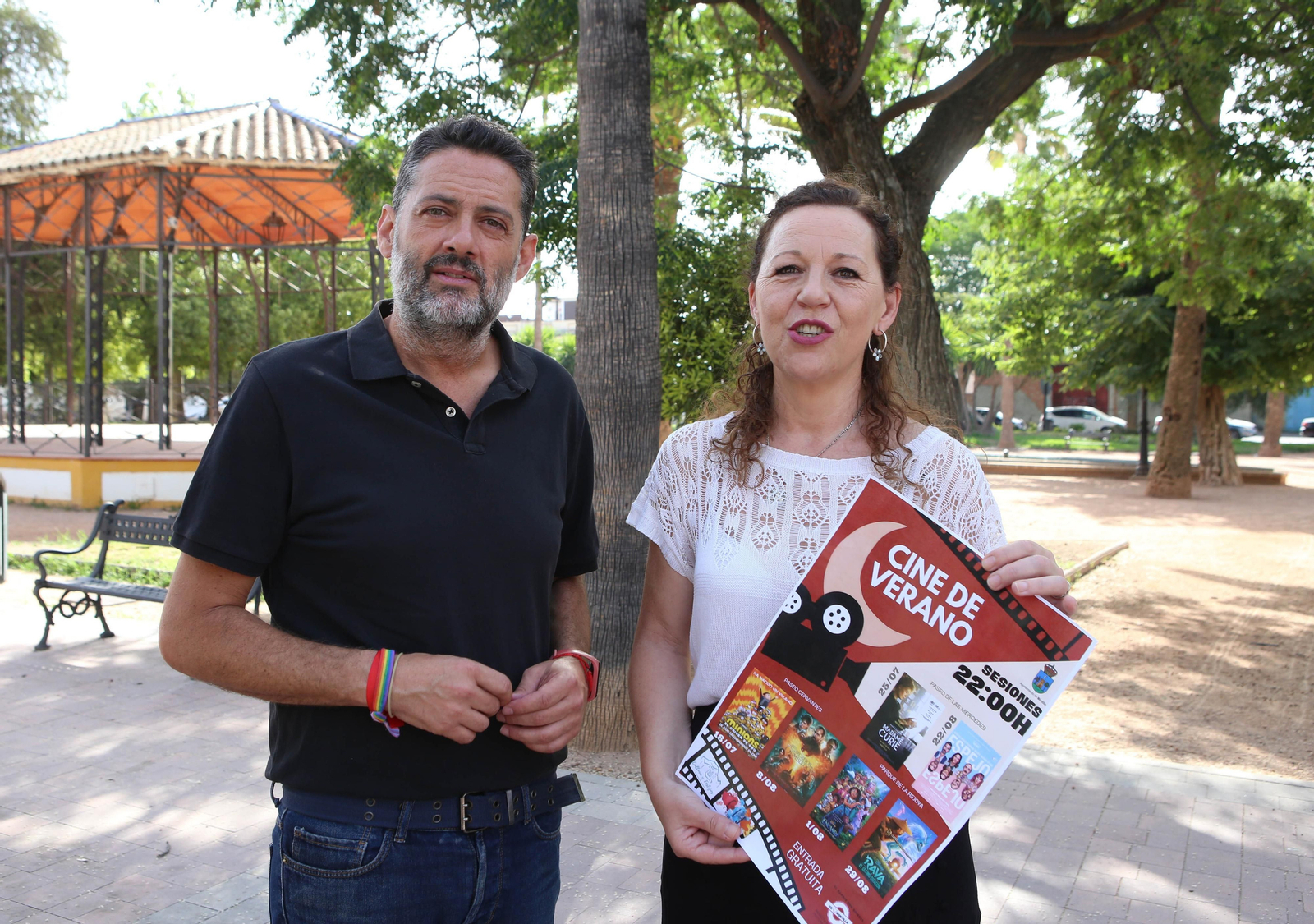 Los ediles Manuel Carmona y Sole Raya.