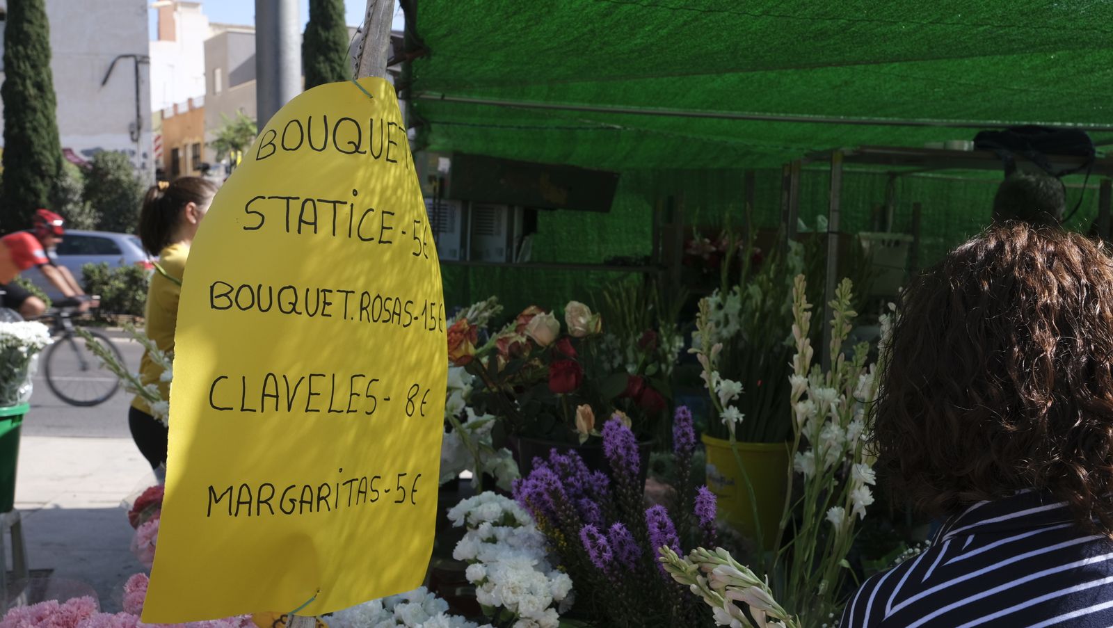 Imágenes del Día de Todos los Santos en el Cementerio de San José de Almería