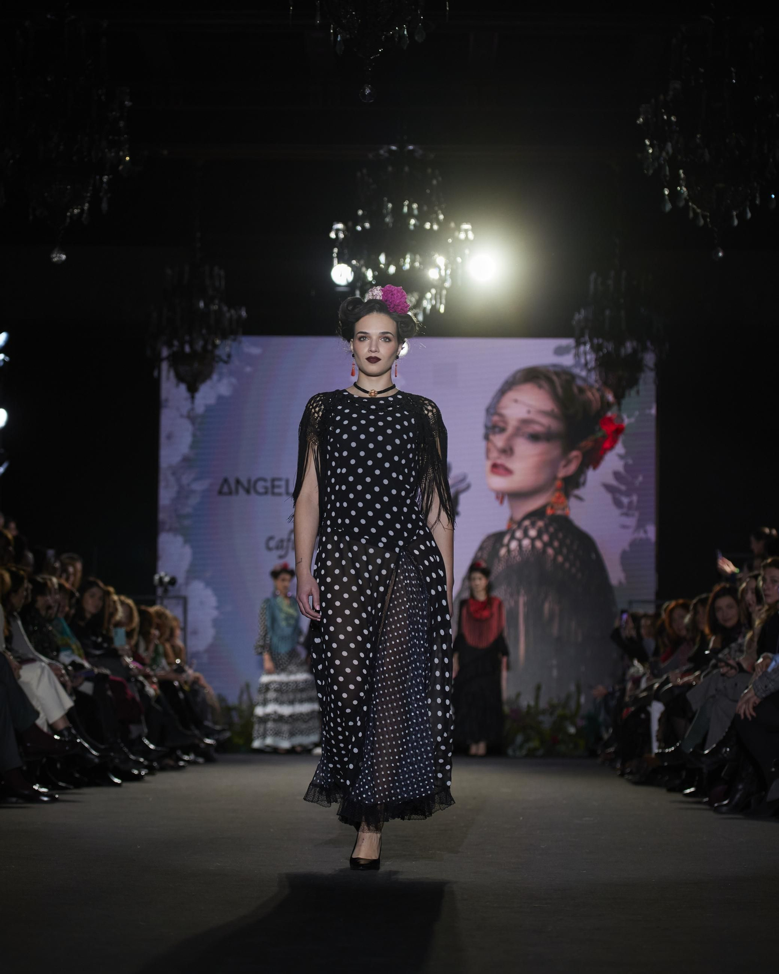 El desfile de Ángela y Adela en We Love Flamenco 2025, todas las fotos