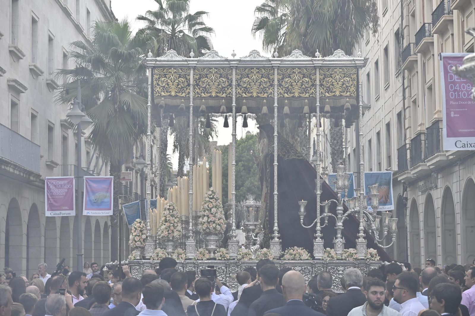 Extraordinaria de la Virgen del Valle de Huelva en imágenes