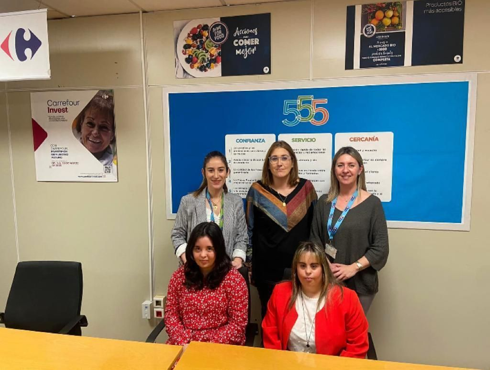 Aspanido Jerez y Carrefour han conseguido la inserción laboral de dos personas con Síndrome de Down.