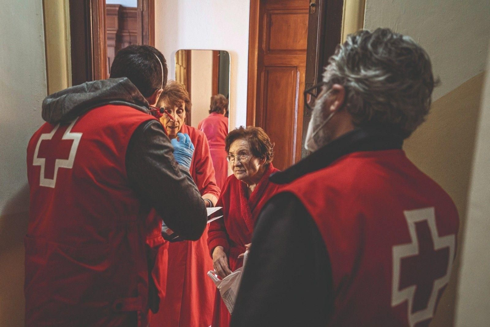 Voluntarios de Cruz Roja