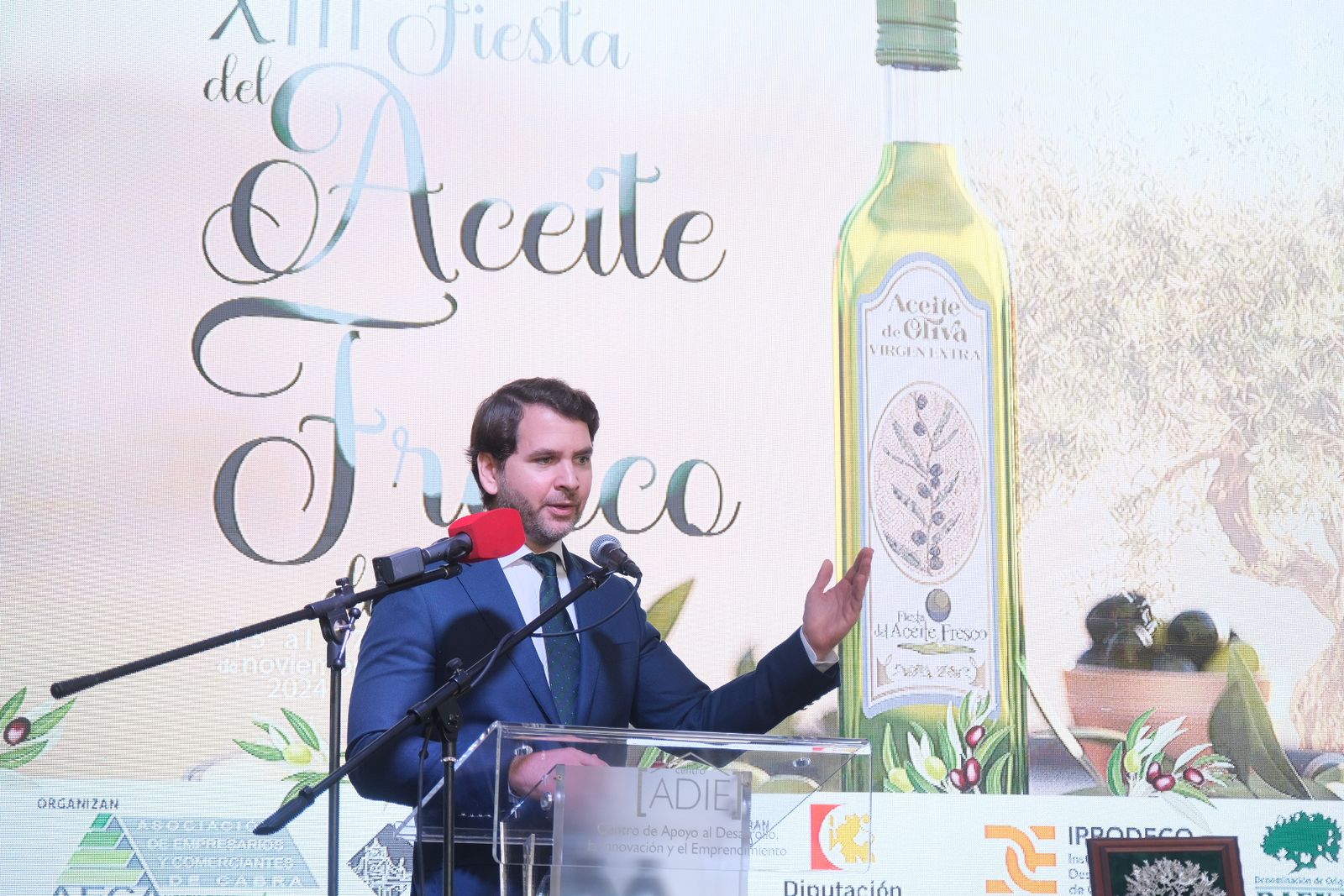 Las imágenes de la Fiesta del Aceite Fresco de Cabra