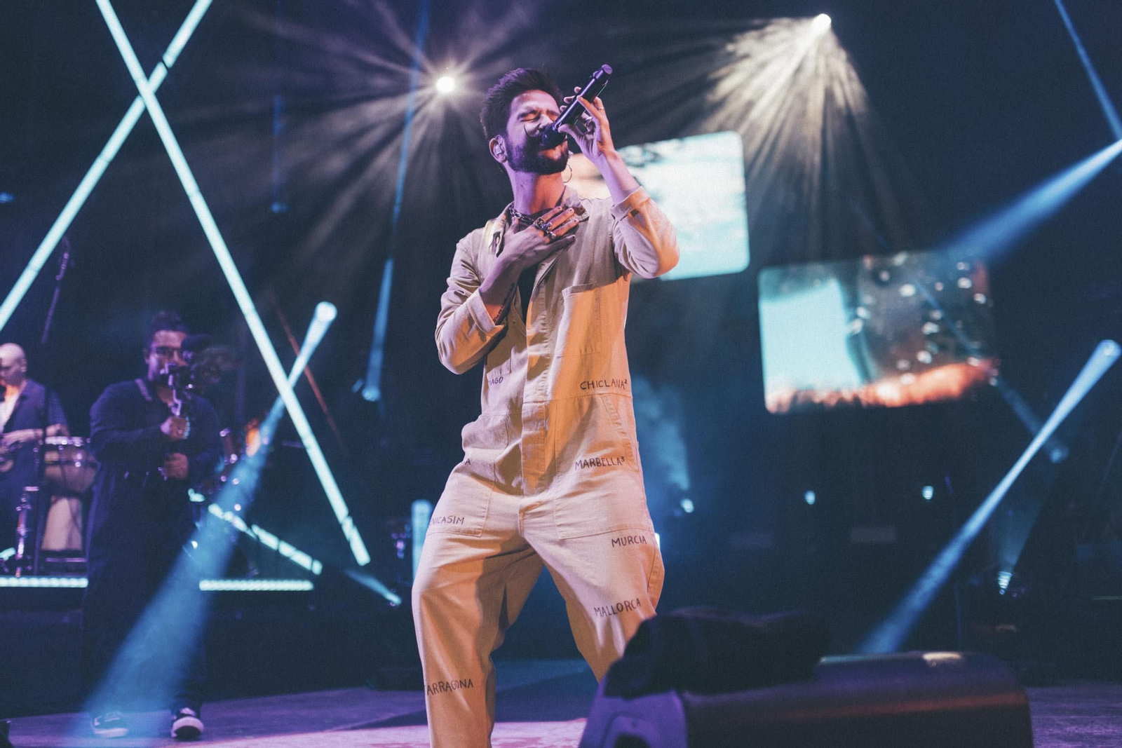 Imágenes del concierto de Camilo en la Plaza de Toros de La Merced