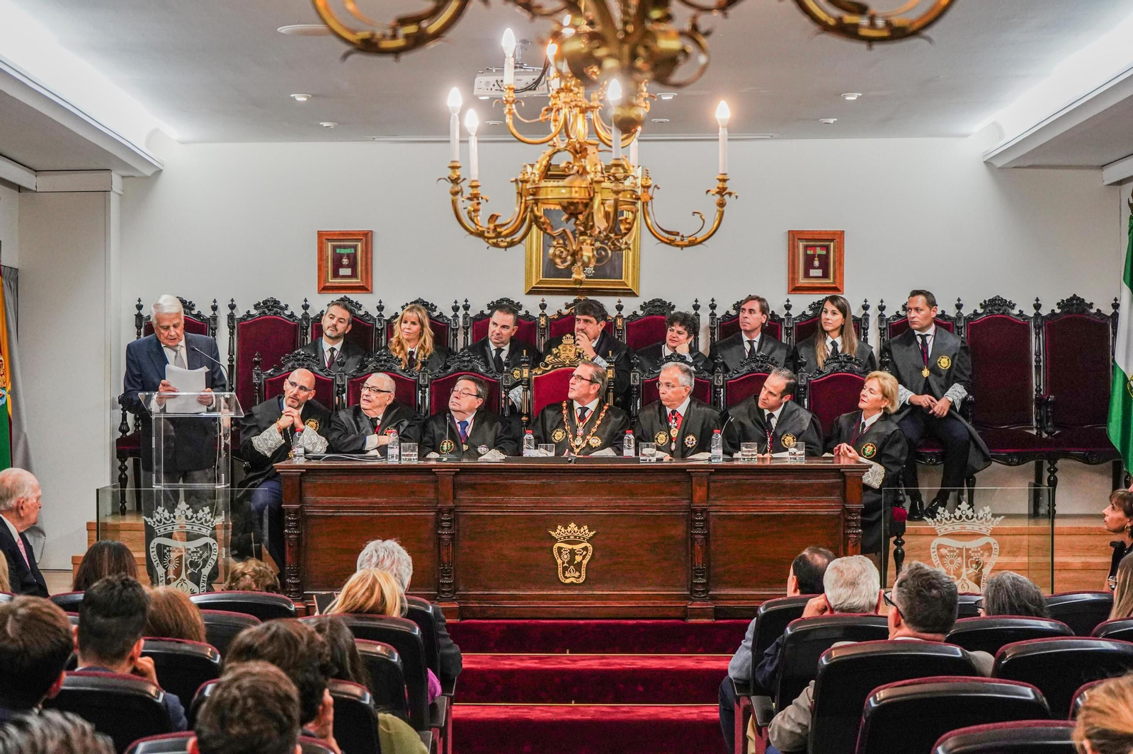 Todas las imágenes de la entrega de los Botones de Oro y Plata de la Abogacía de Granada