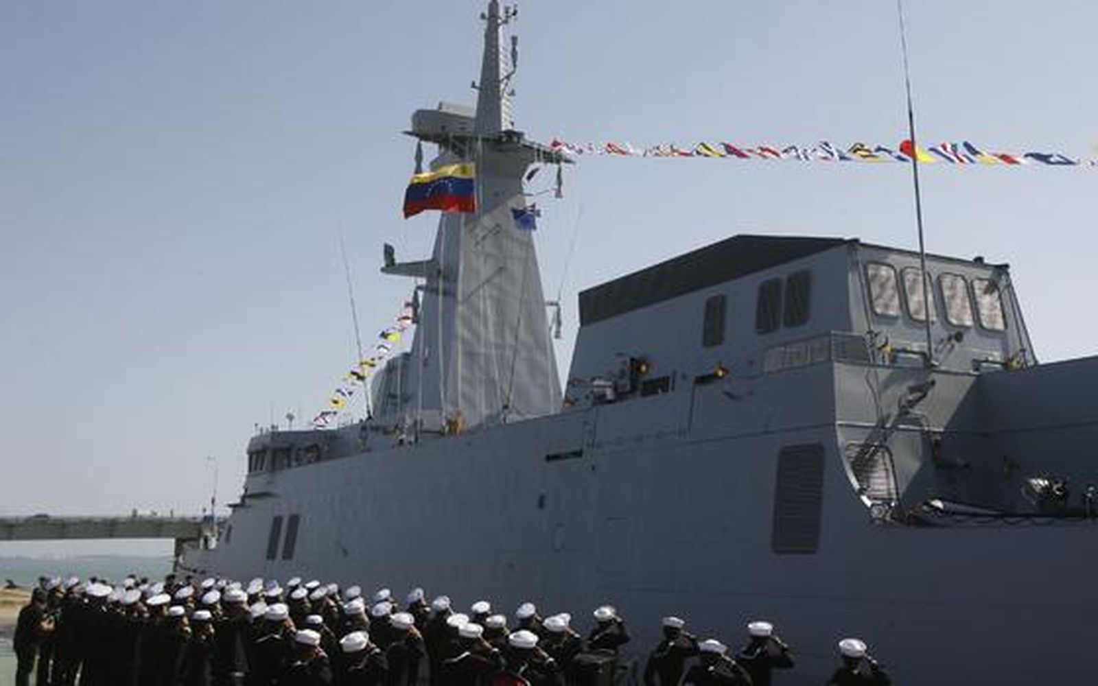 Navantia entrega el primero de los cuatro Patrulleros Oceánicos de Vigilancia que fabrica para la Armada Venezolana. 

Foto: Borja Benjumeda