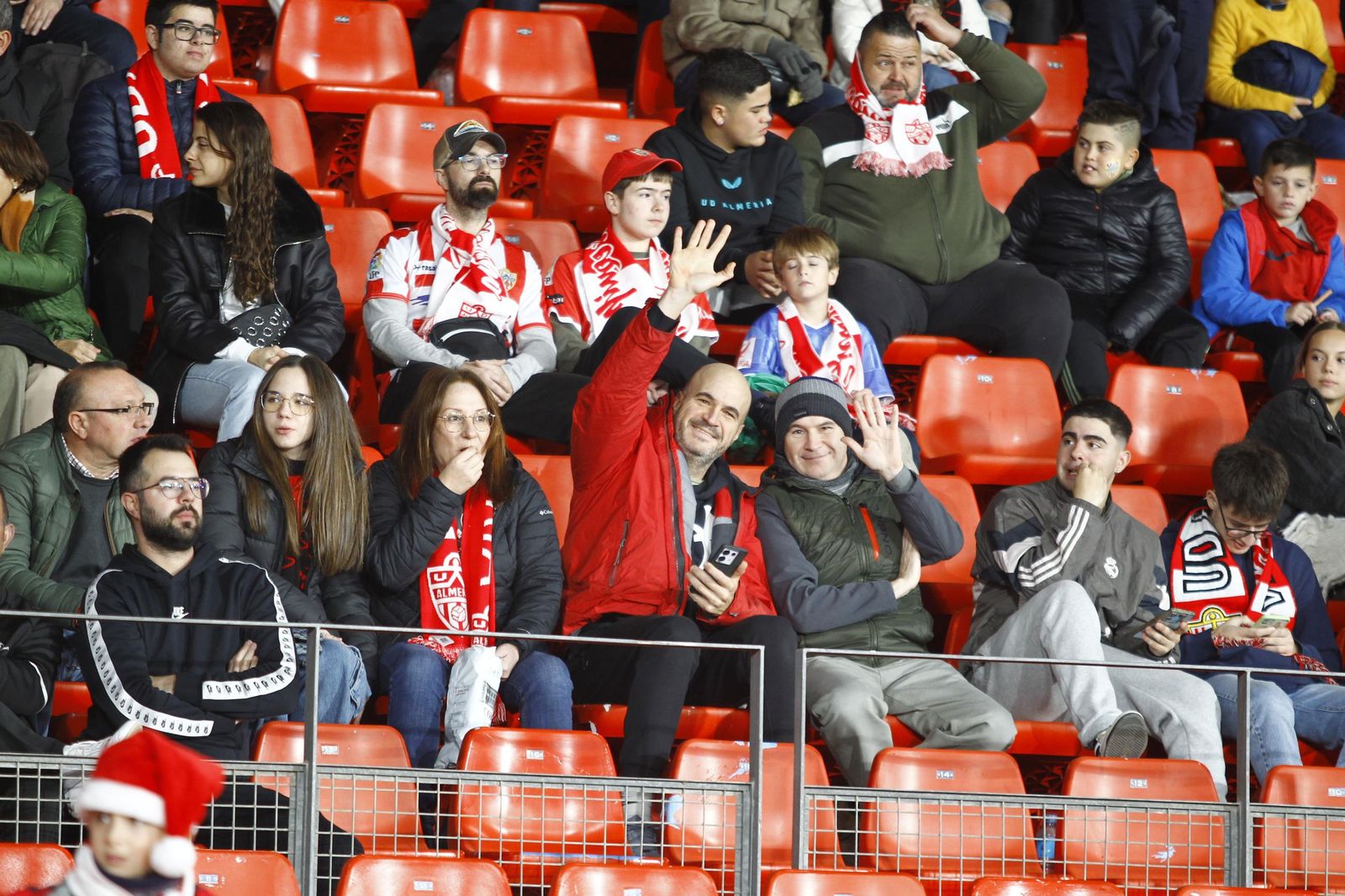 Búscate en las fotos del Almería-Cádiz