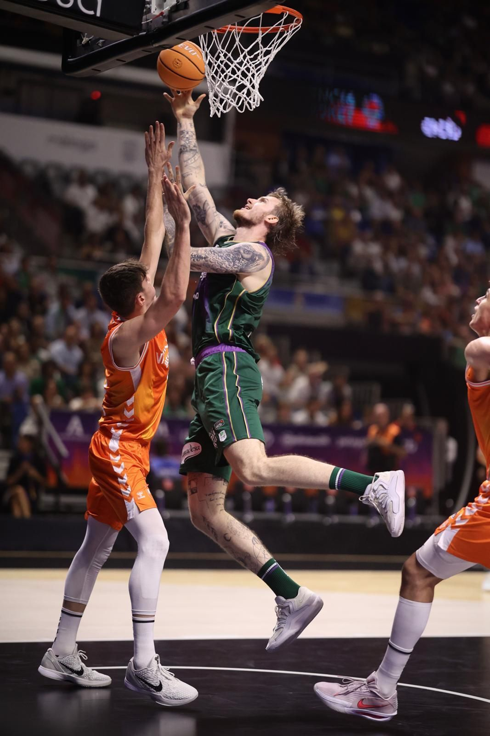 El Unicaja - Valencia Basket de la Supercopa, en fotos