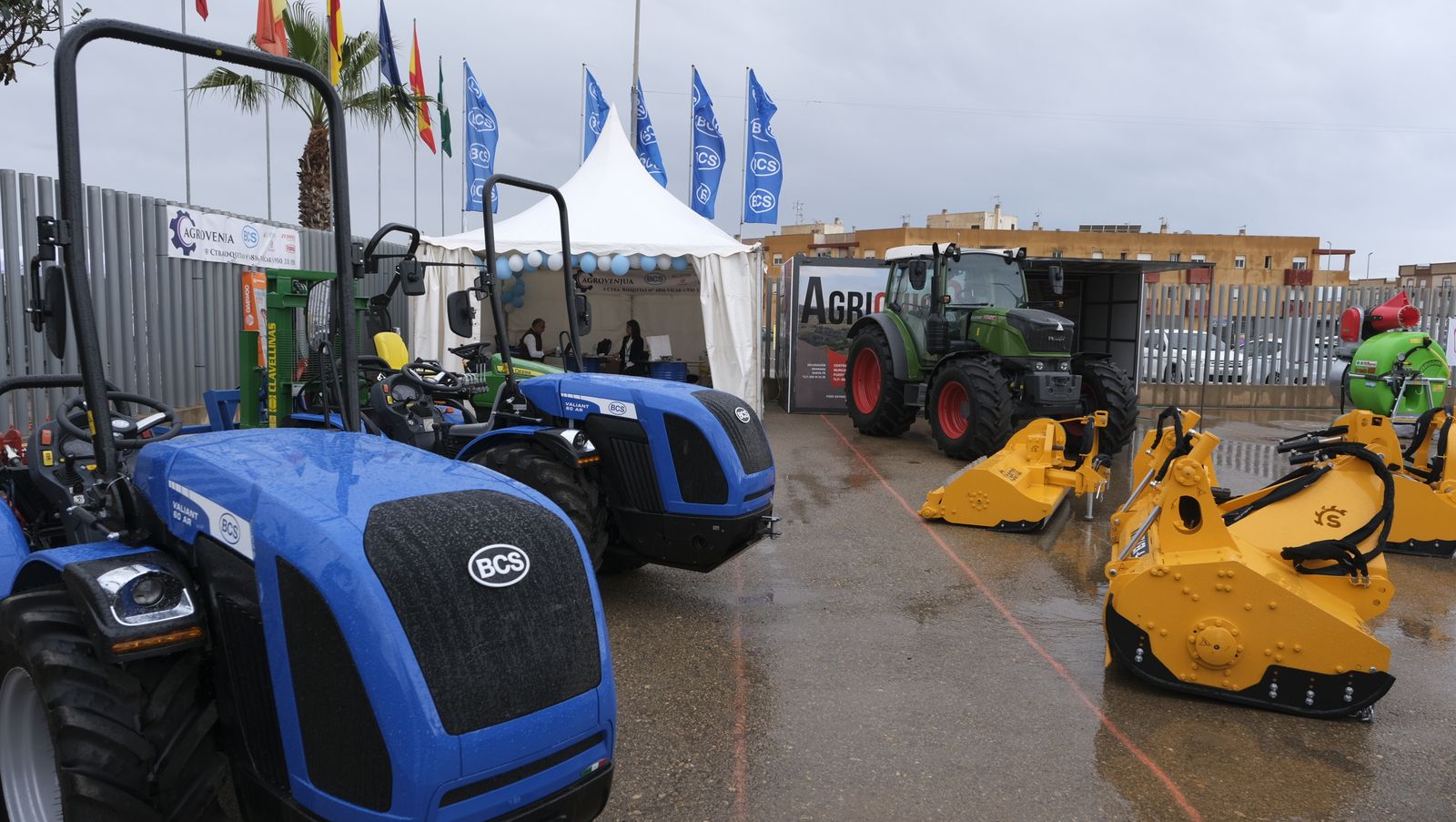 Imágenes del primer día de Expolevante Níjar.