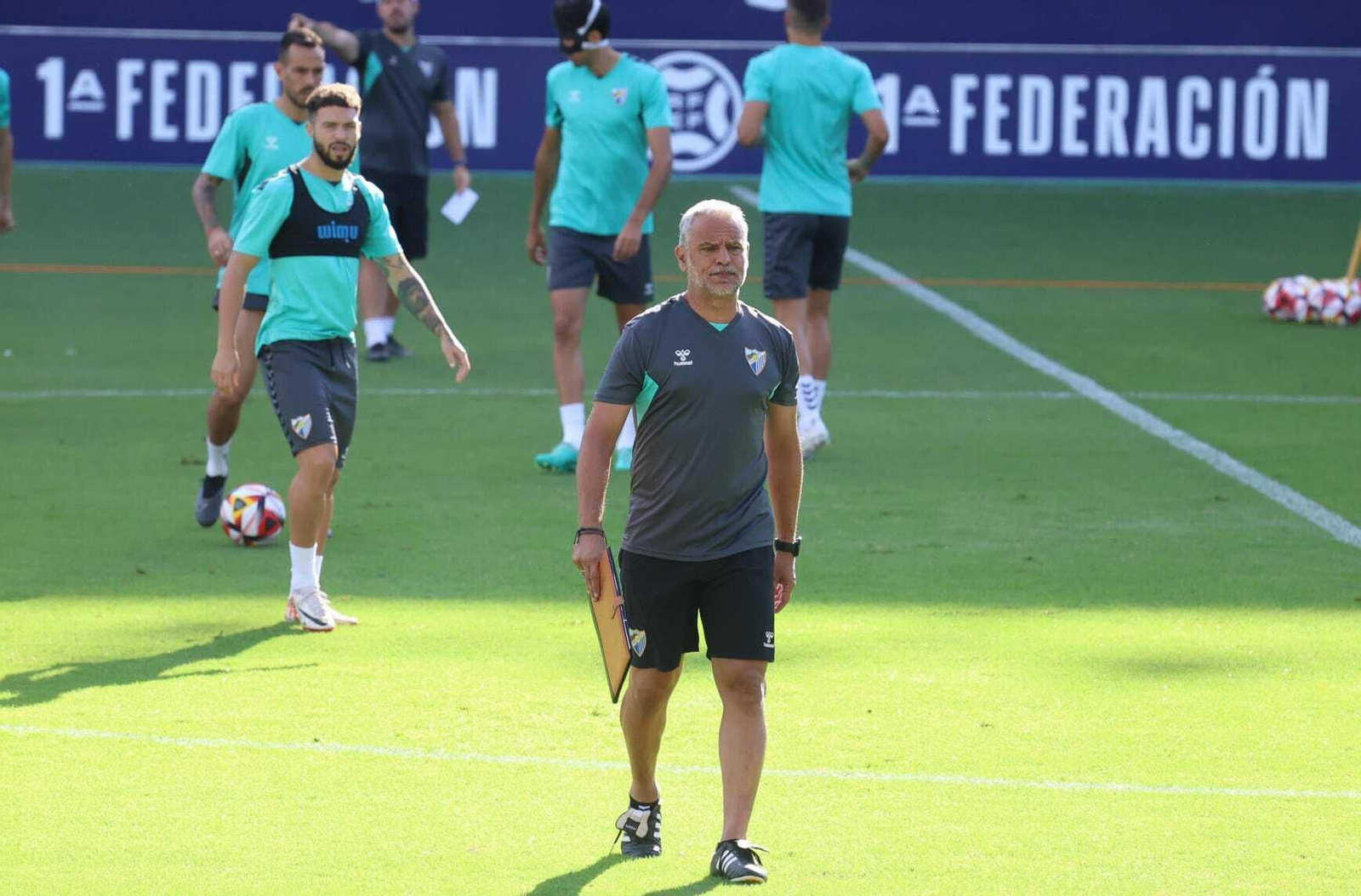 Las imágenes del entrenamiento del Málaga en La Rosaleda Las imágenes del entrenamiento del Málaga en La Rosaleda