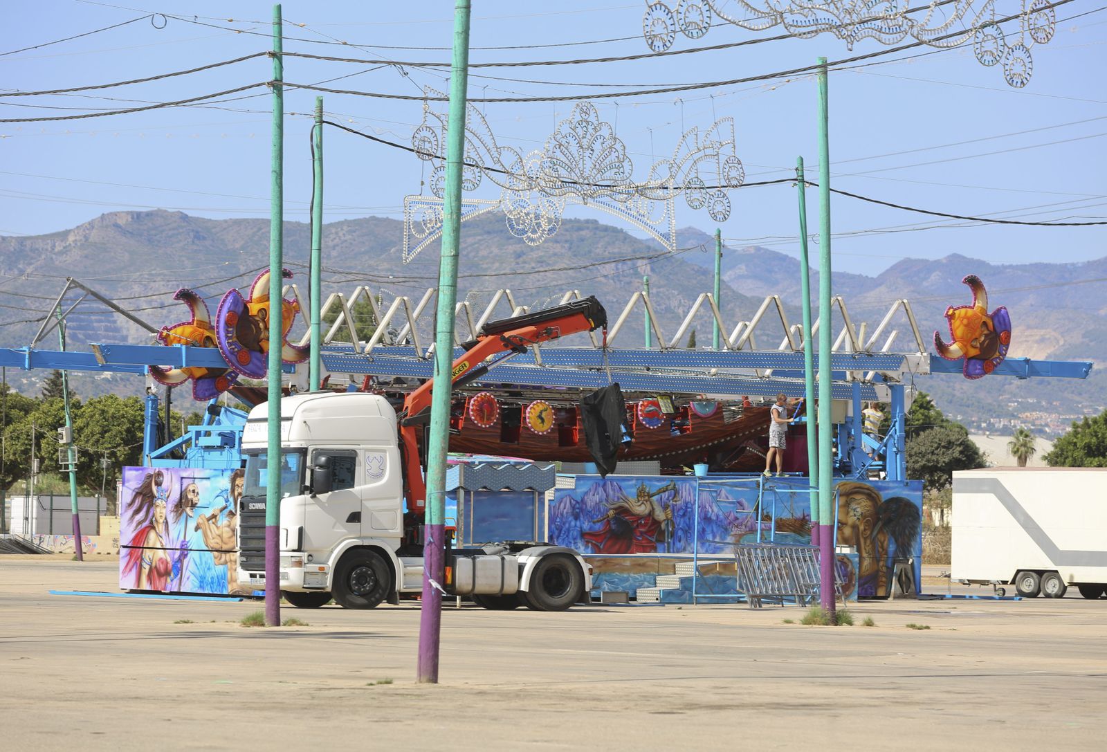 Así avanza el montaje de la Feria de Málaga a poco más de una semana de su inicio (fotos)