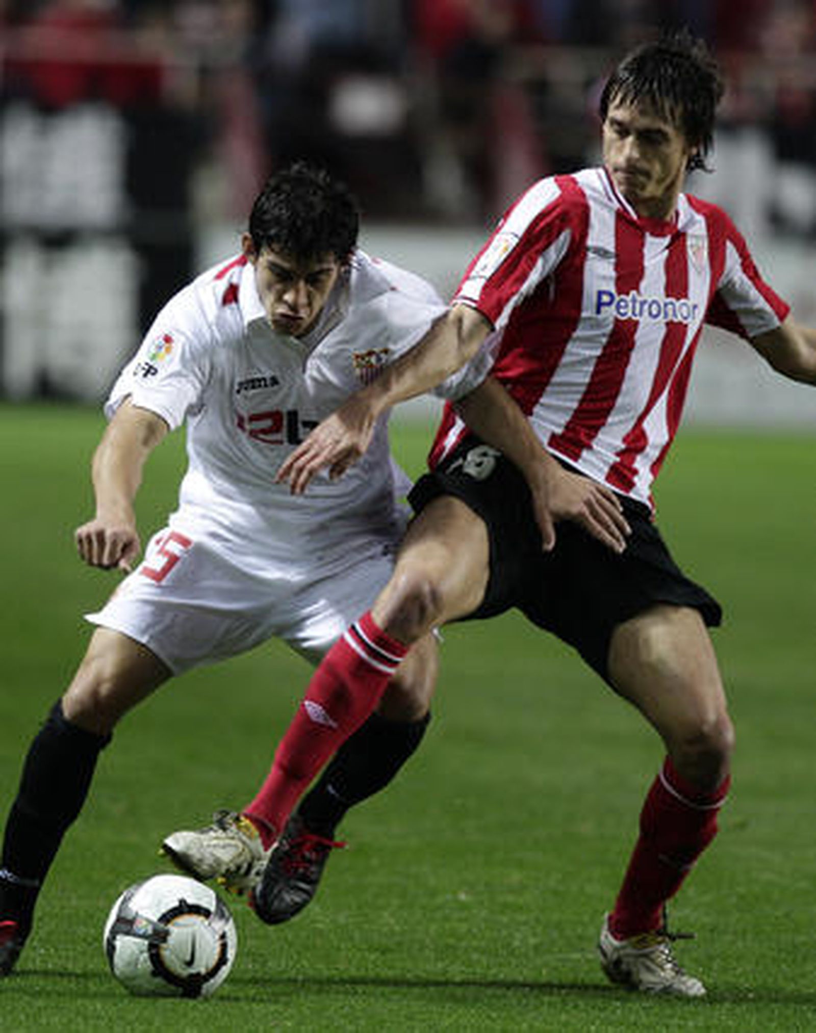 El Sevilla no pasa del empate en casa ante el Athletic de Bilbao. / Antonio Pizarro