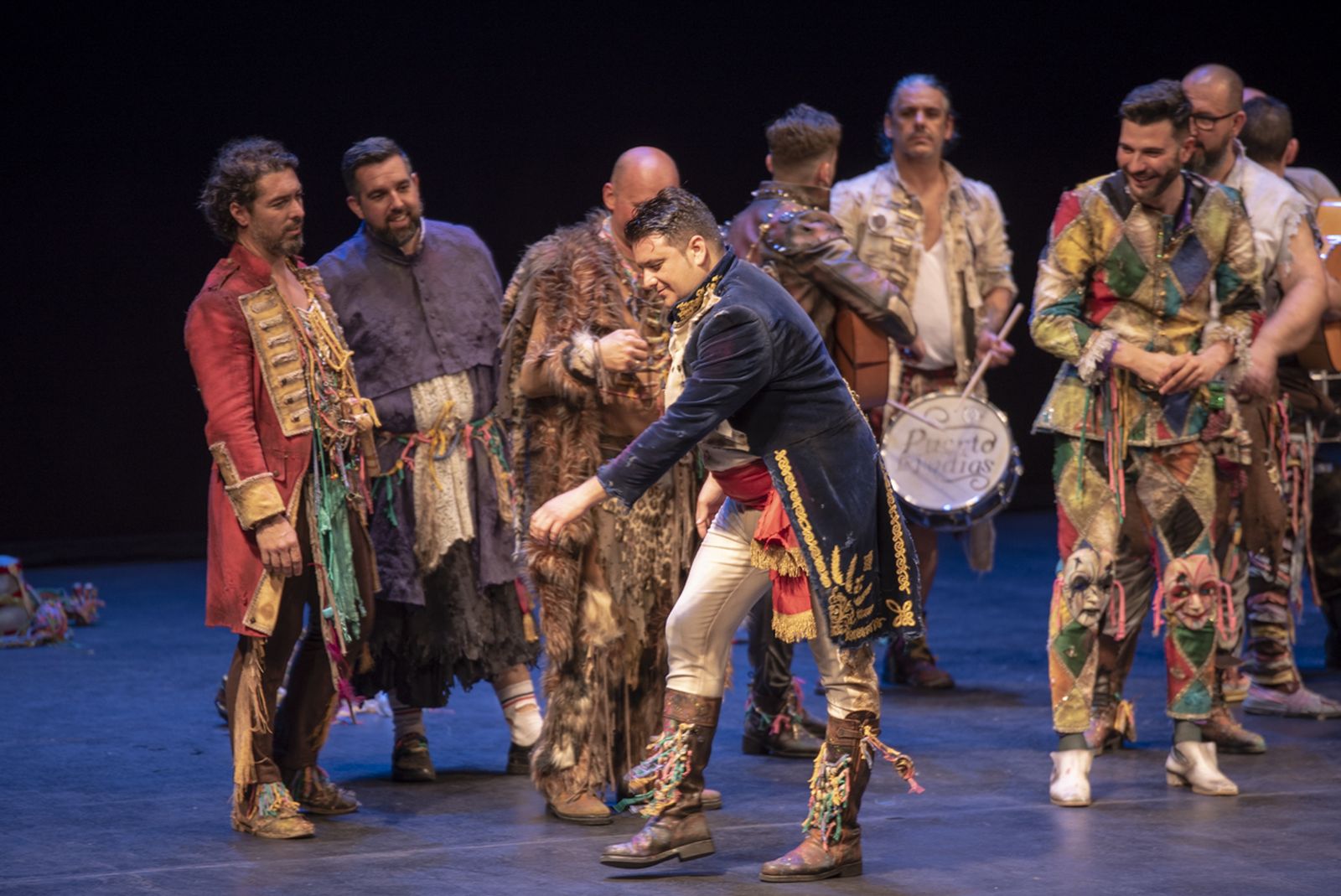 ‘Los Carnívales’ durante su actuación en el Maestro Padilla.