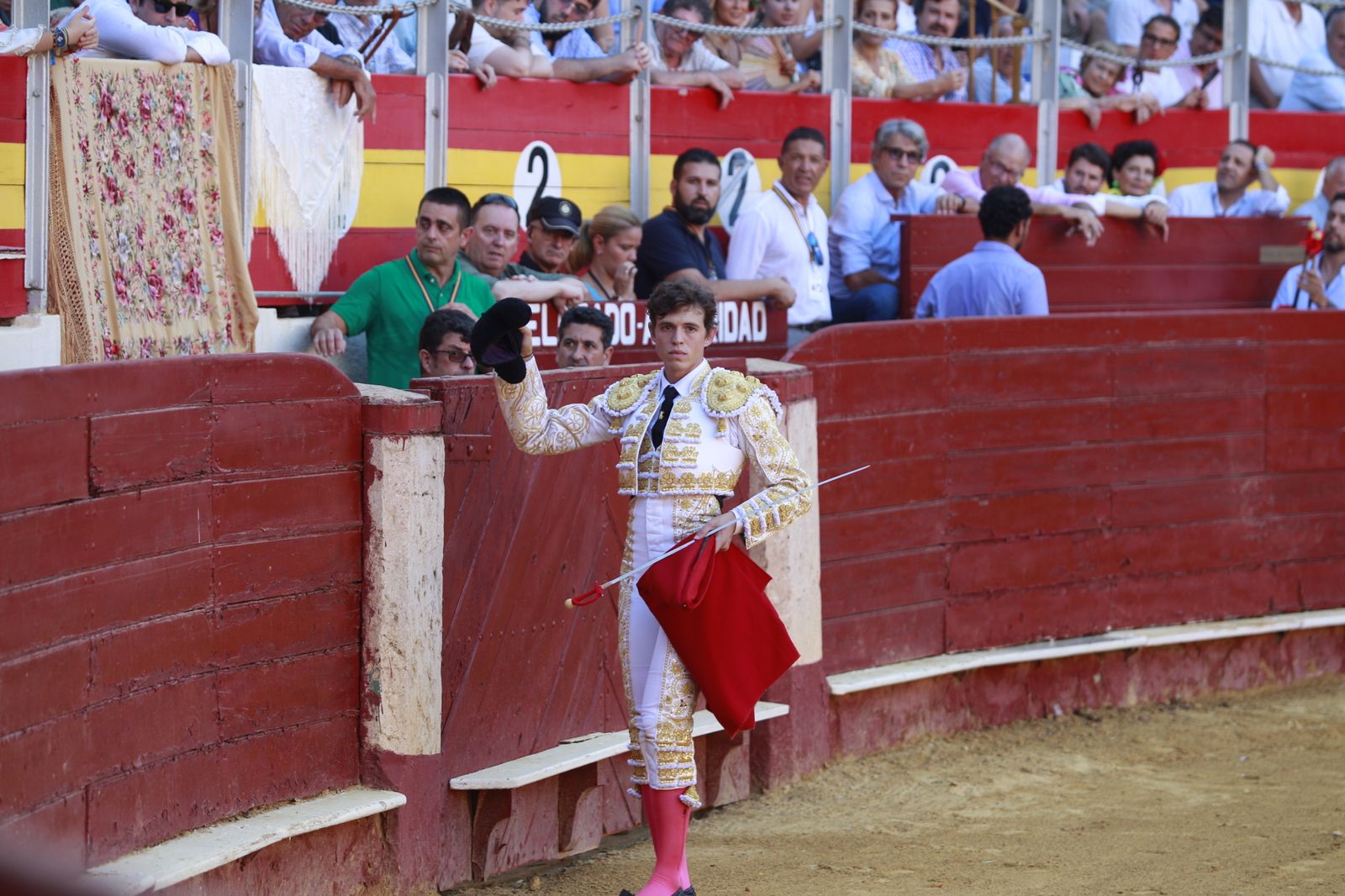 Imágenes del triunfo del torero almeriense Jorge Martínez el día de su alternativa