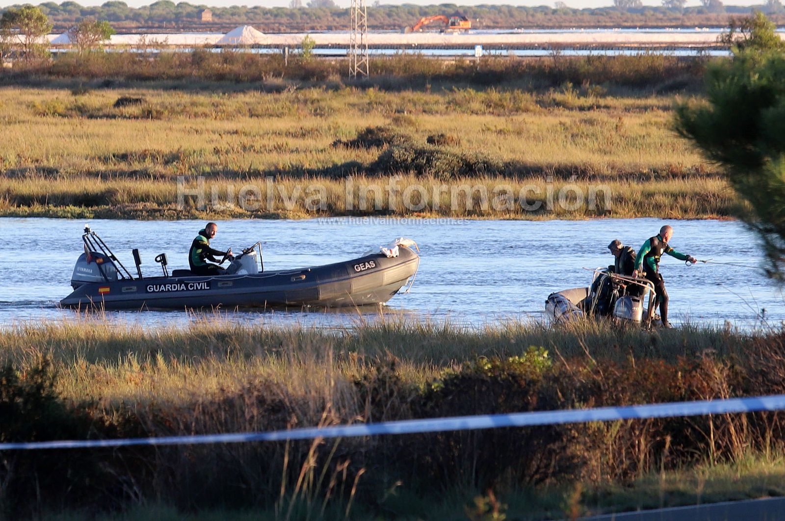 Encuentran los cuerpos de Enrique y Paqui en el acceso al espigón de Huelva, en imágenes