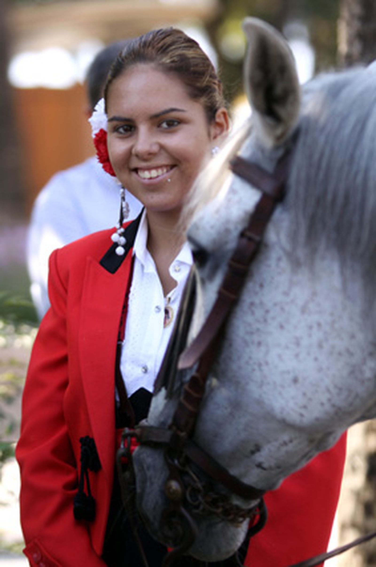 Una joven junto a su caballo.
FOTO: Migue Fernández