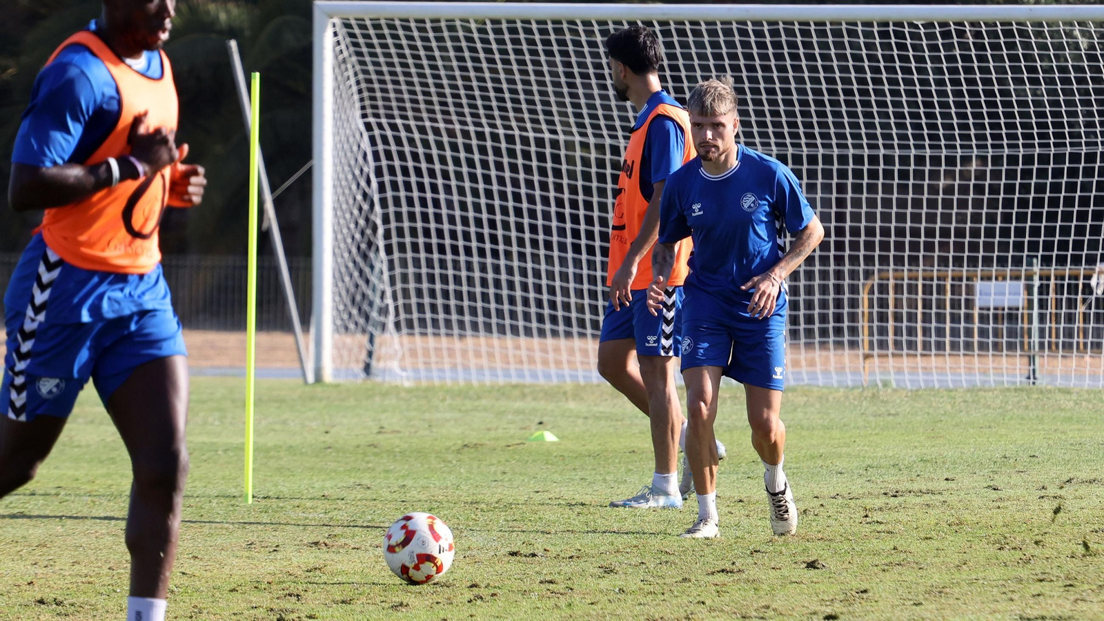 Las fotos del primer entrenamiento de la pretemporada 2025 del Xerez DFC