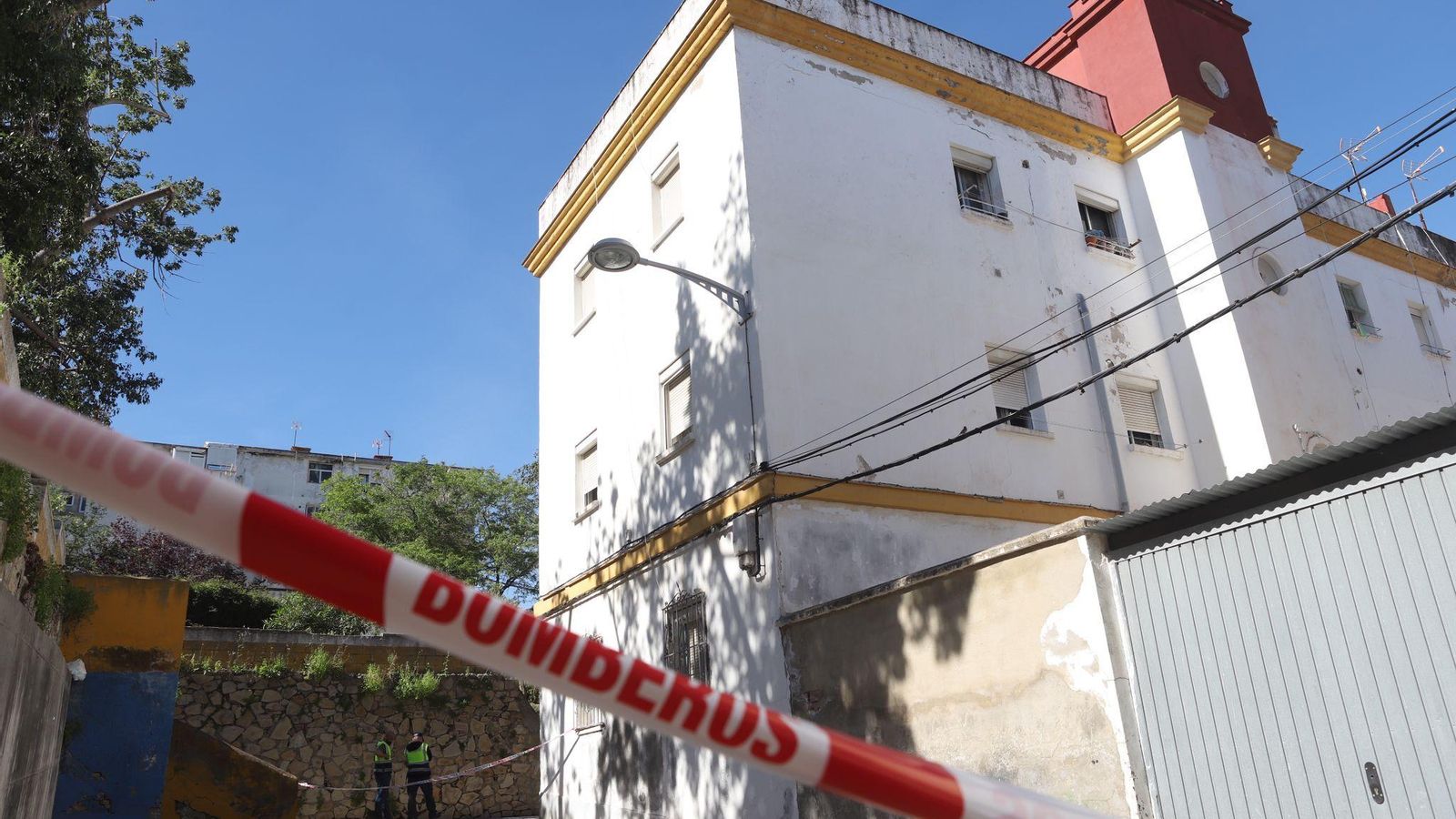 El edificio afectado por el derrumbe.