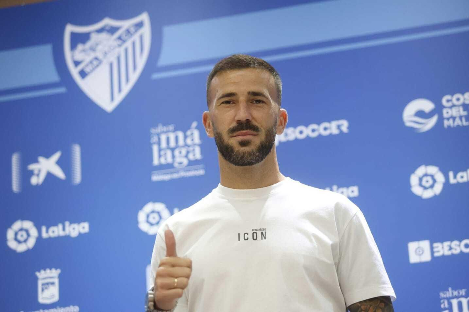 Dioni Villalba: su presentación con el Málaga CF, en fotos