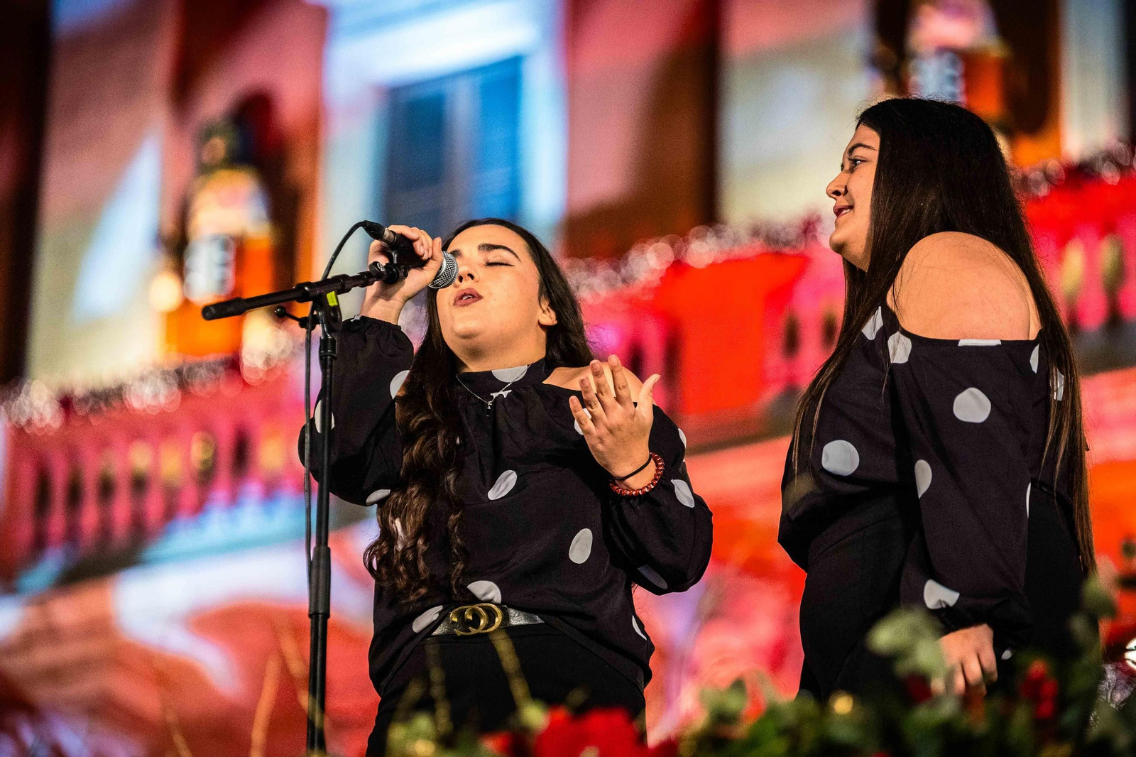 El concurso de coros de campanilleros ambienta la Navidad en San Fernando