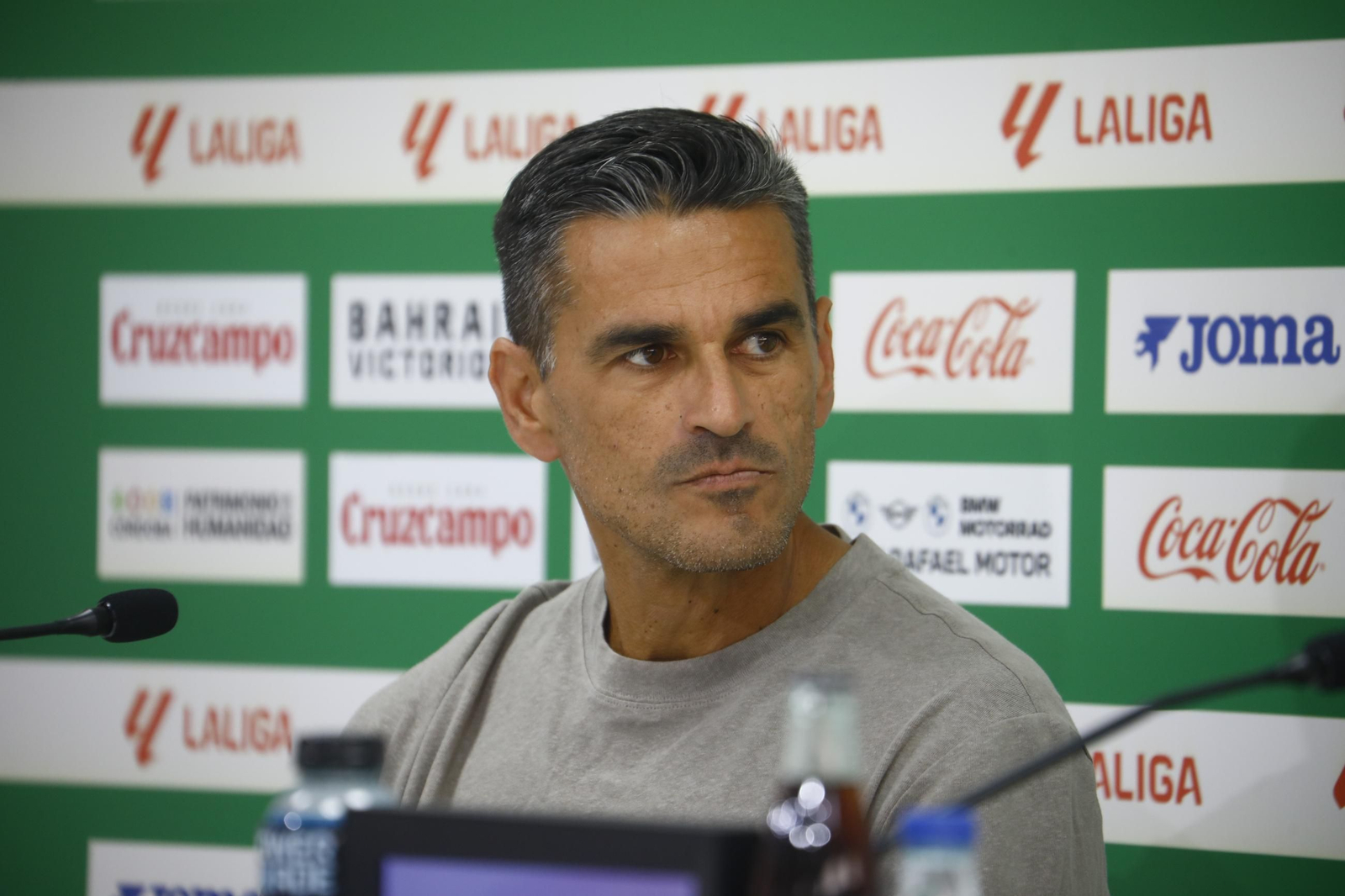Las mejores fotos de la presentación de Adri Fuentes, Juan María Alcedo y Mariano Carmona como jugadores del Córdoba CF
