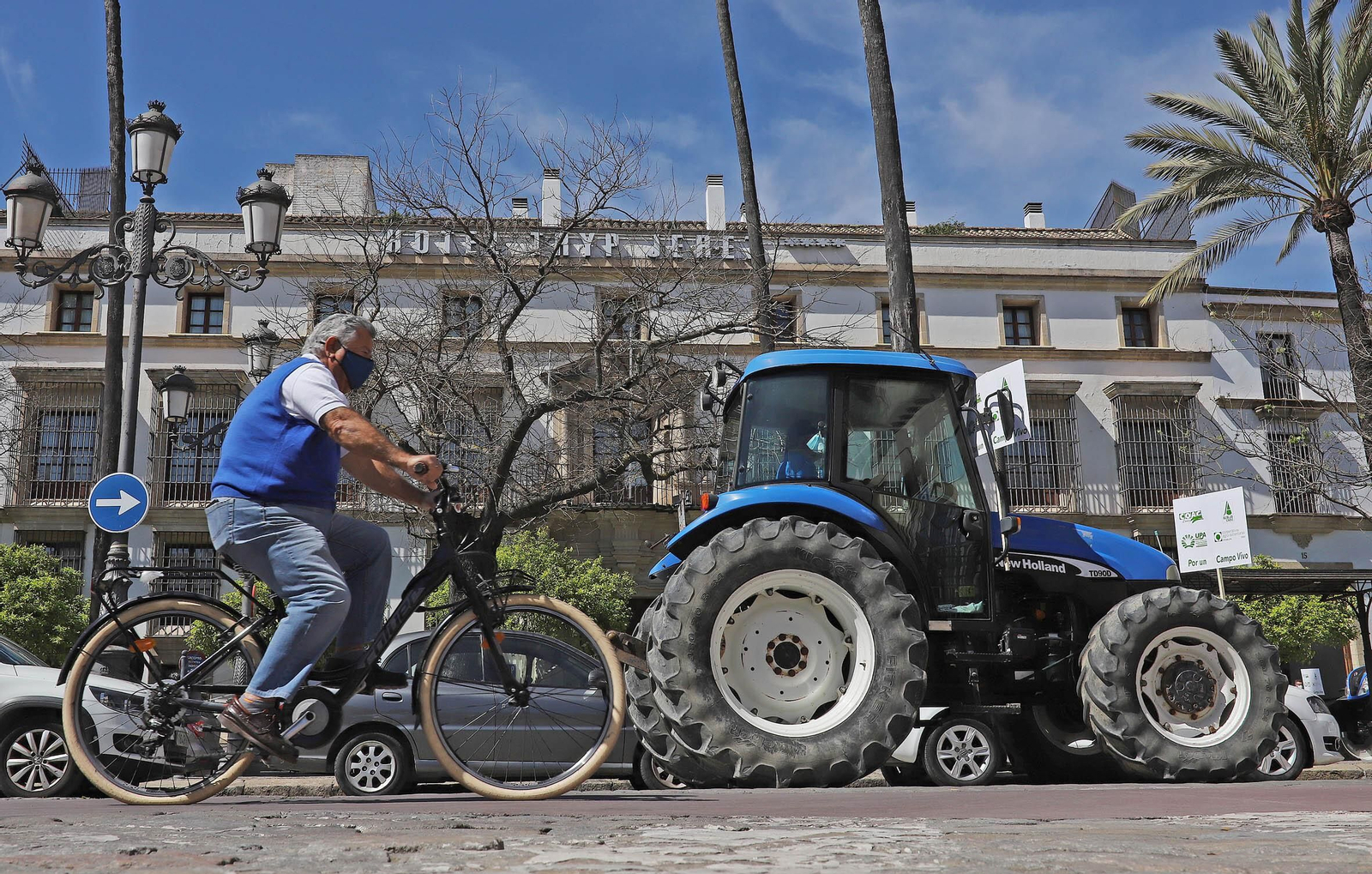 Tractorada de agricultores contra la PAC