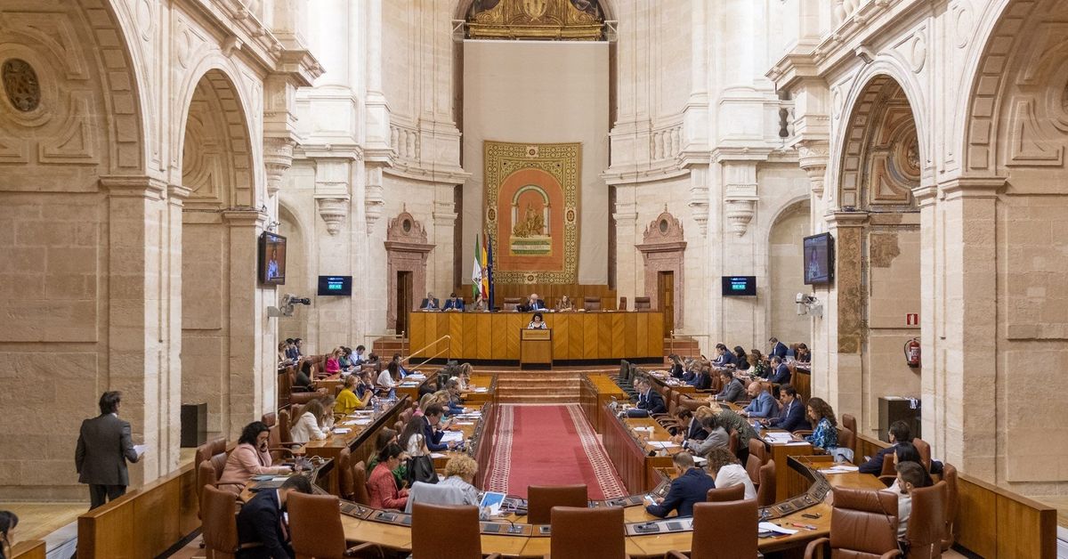 El Parlamento de Andalucía recupera su Salón de Plenos tras la restauración interior
