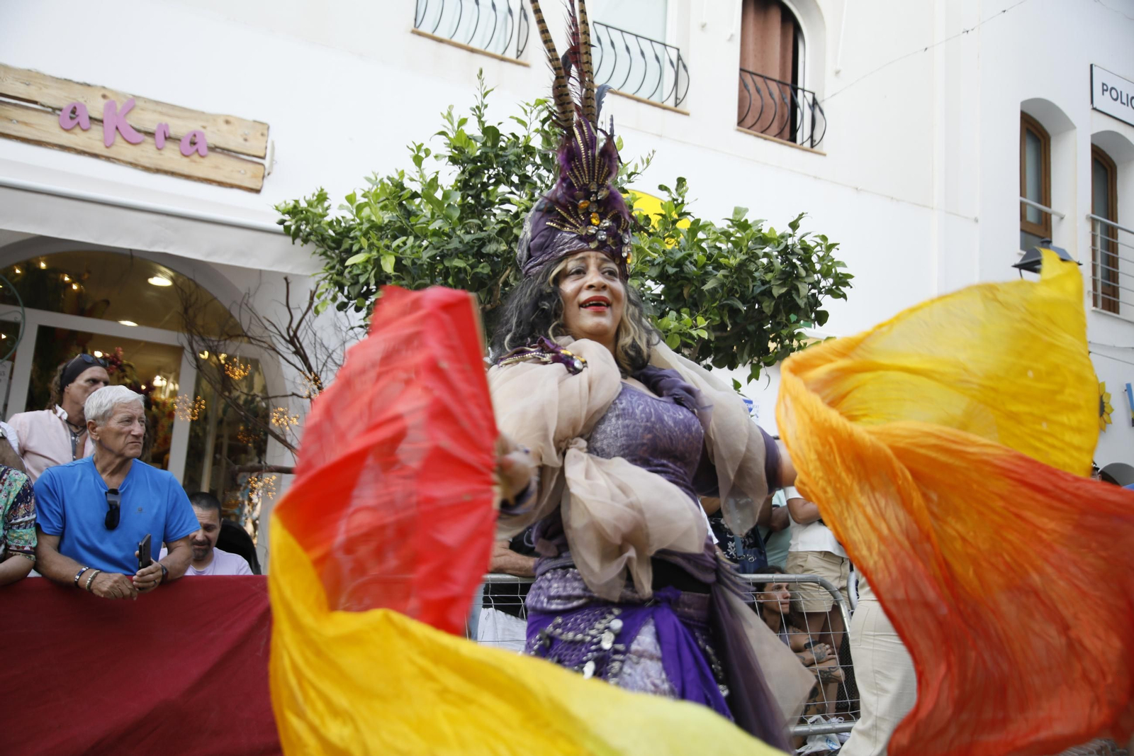 El gran desfile de Moros y Cristianos de Mojácar, en imágenes