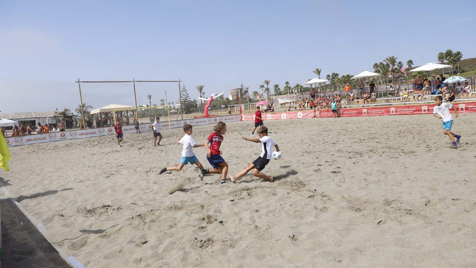 Las fotos del I Torneo de Fútbol Playa en Torreguadiaro