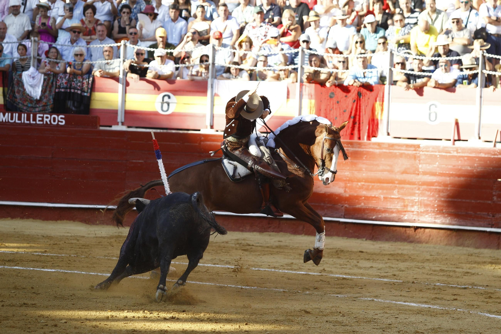 Las mejores imágenes de la corrida de toros de Diego Ventura, Talavante y Pablo Aguado, en Almería