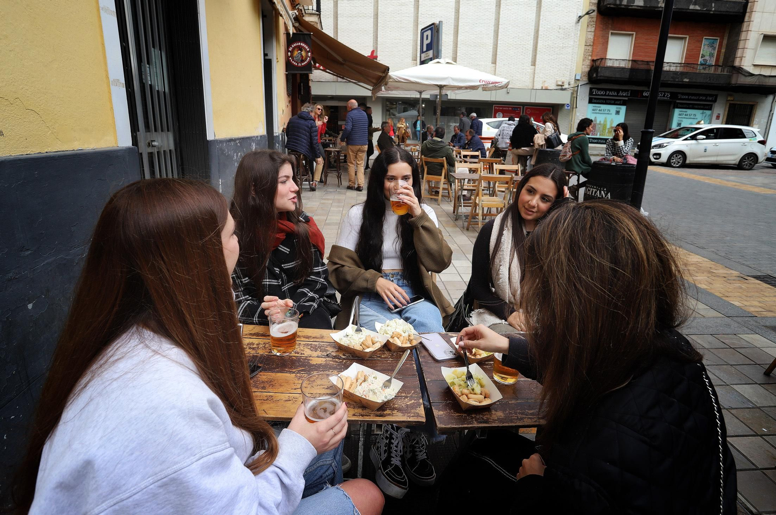 Imágenes de la ruta de la tapa universitaria para estudiantes