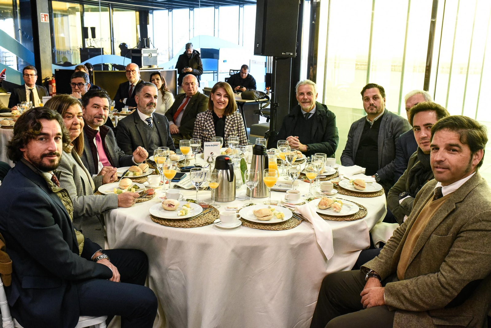 Imágenes de los asistentes al Desayuno Coloquio "Economía azul, claves para el desarrollo sostenible" organizado por el Grupo Joly